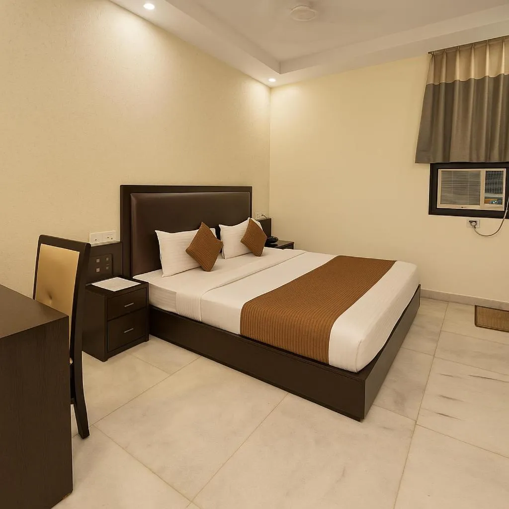 Bed in Hotel Kingston Park, Karol Bagh, New Delhi - 2 Mins from Metro
