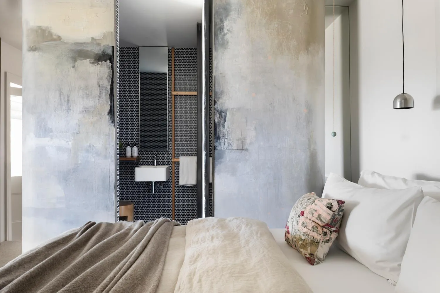 Bathroom, Bed in Drift House