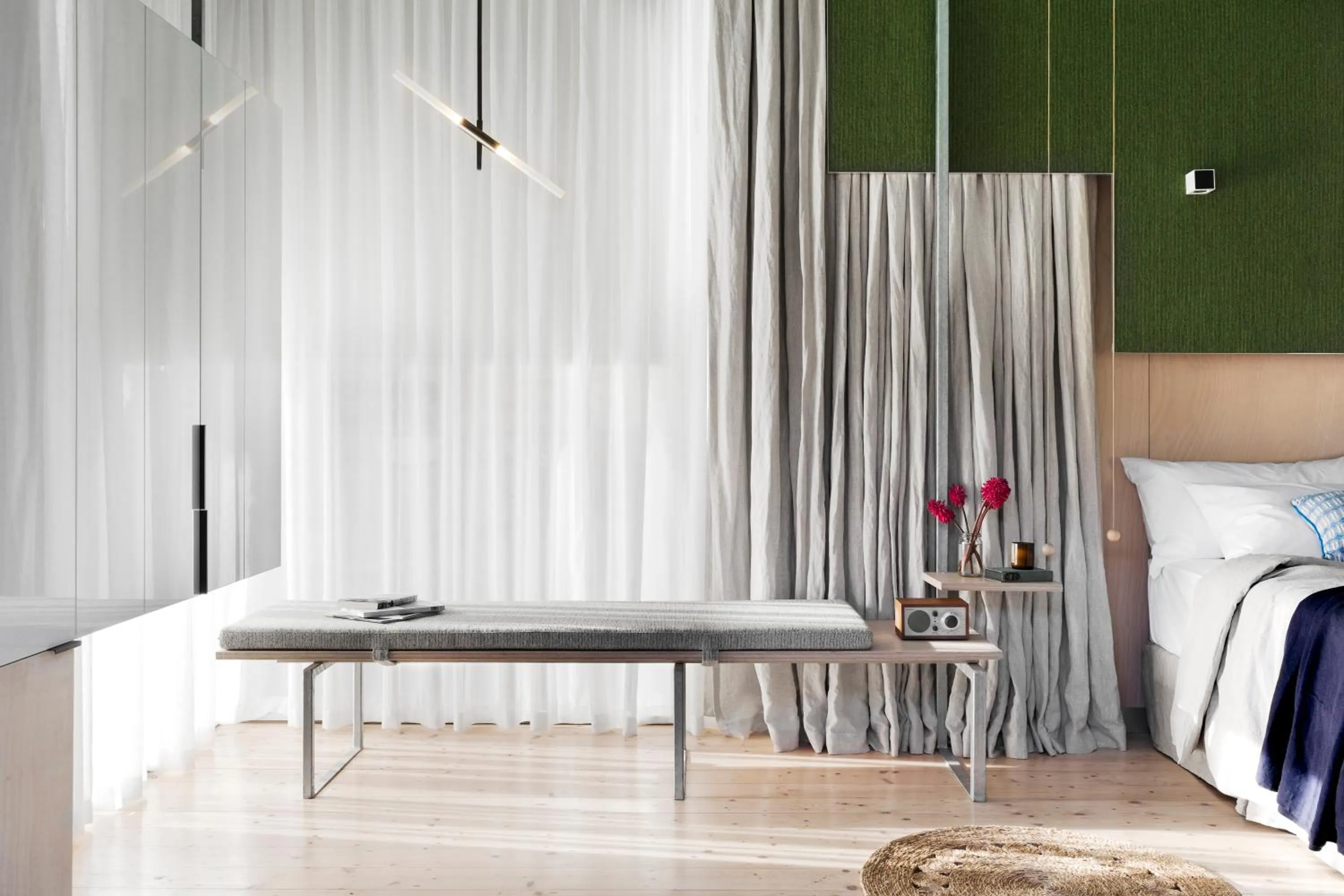 hair dresser, Bed in Drift House