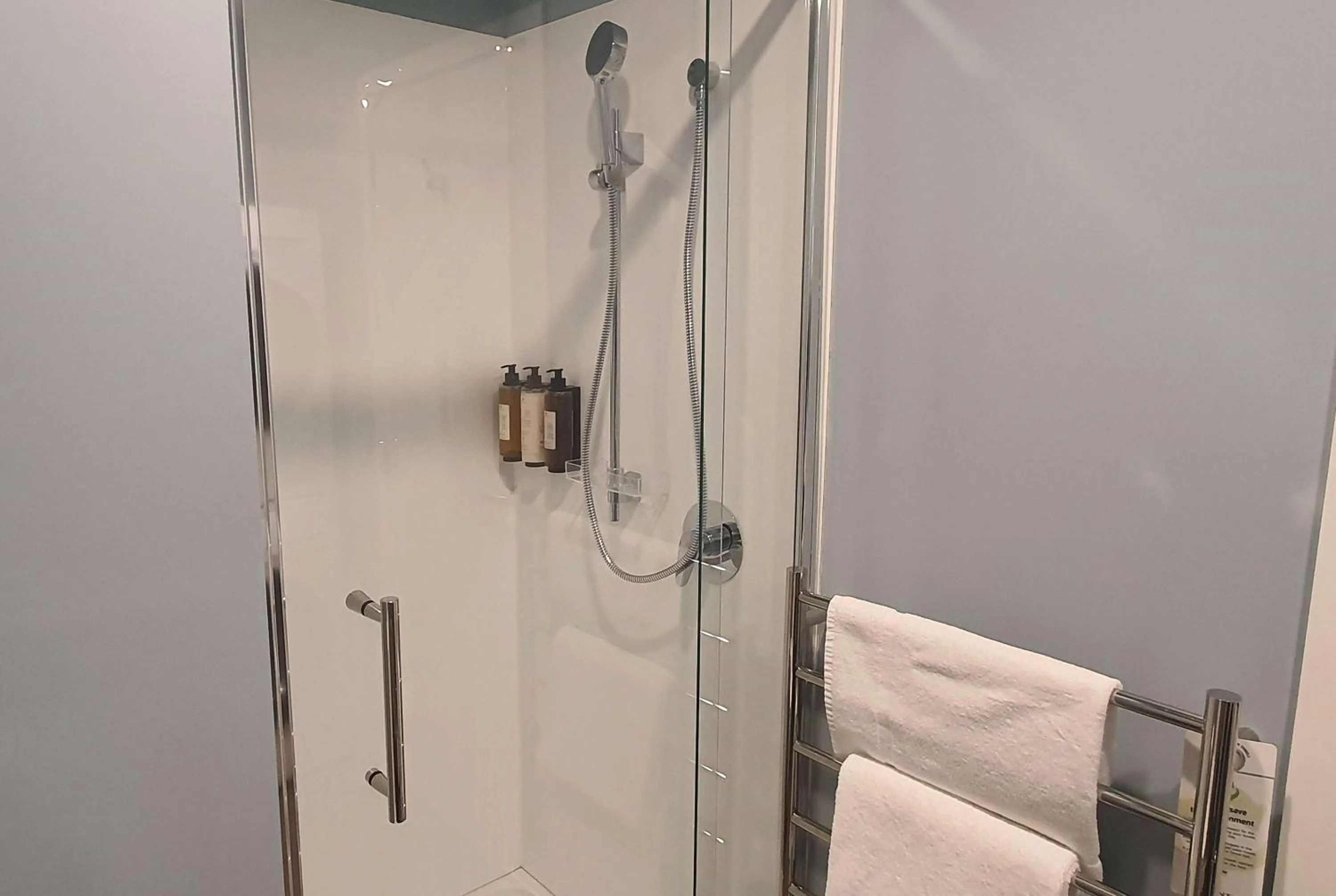 Bathroom in La Quinta by Wyndham Parnell Auckland