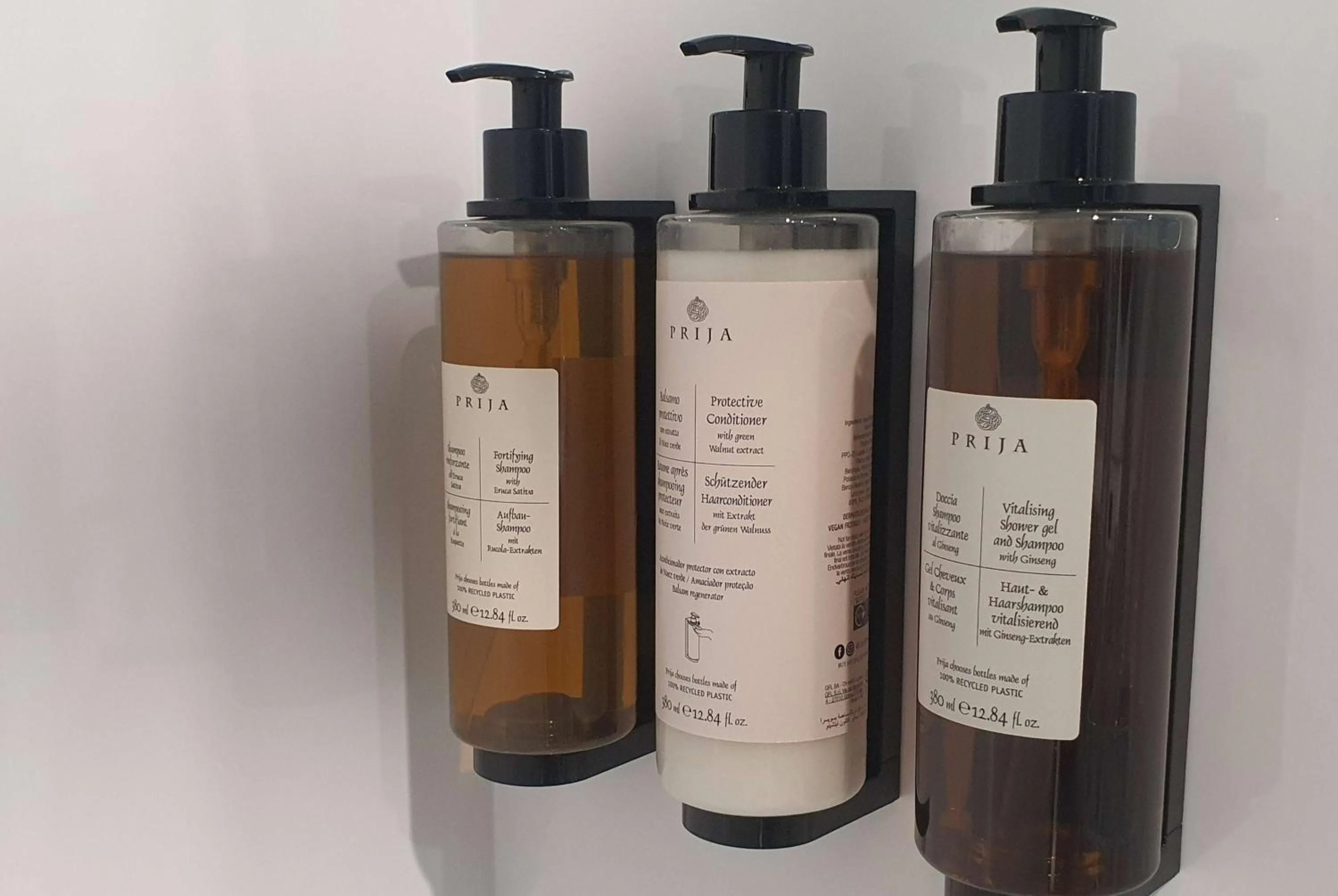 Photo of the whole room in La Quinta by Wyndham Parnell Auckland