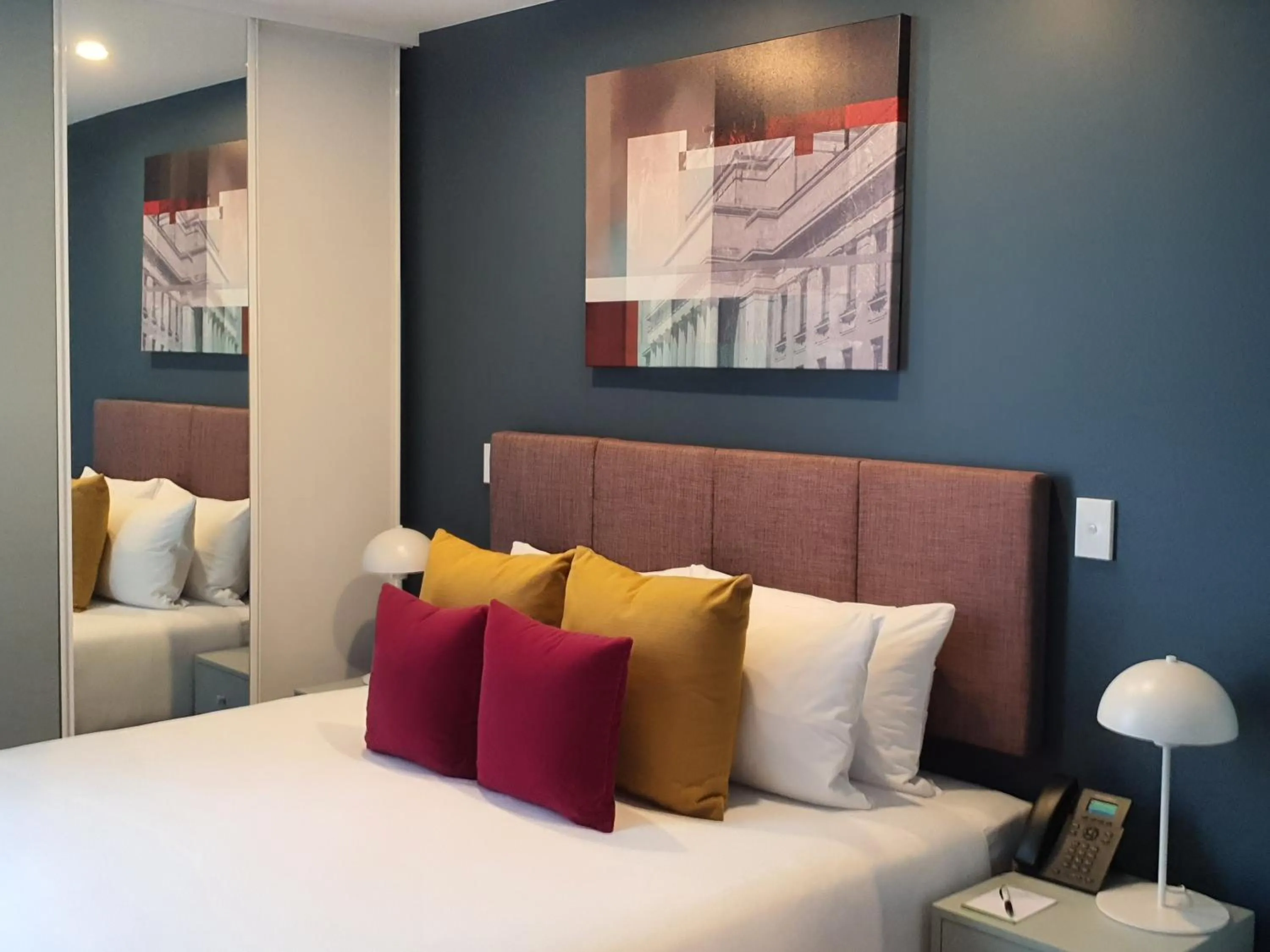 Bed in La Quinta by Wyndham Parnell Auckland