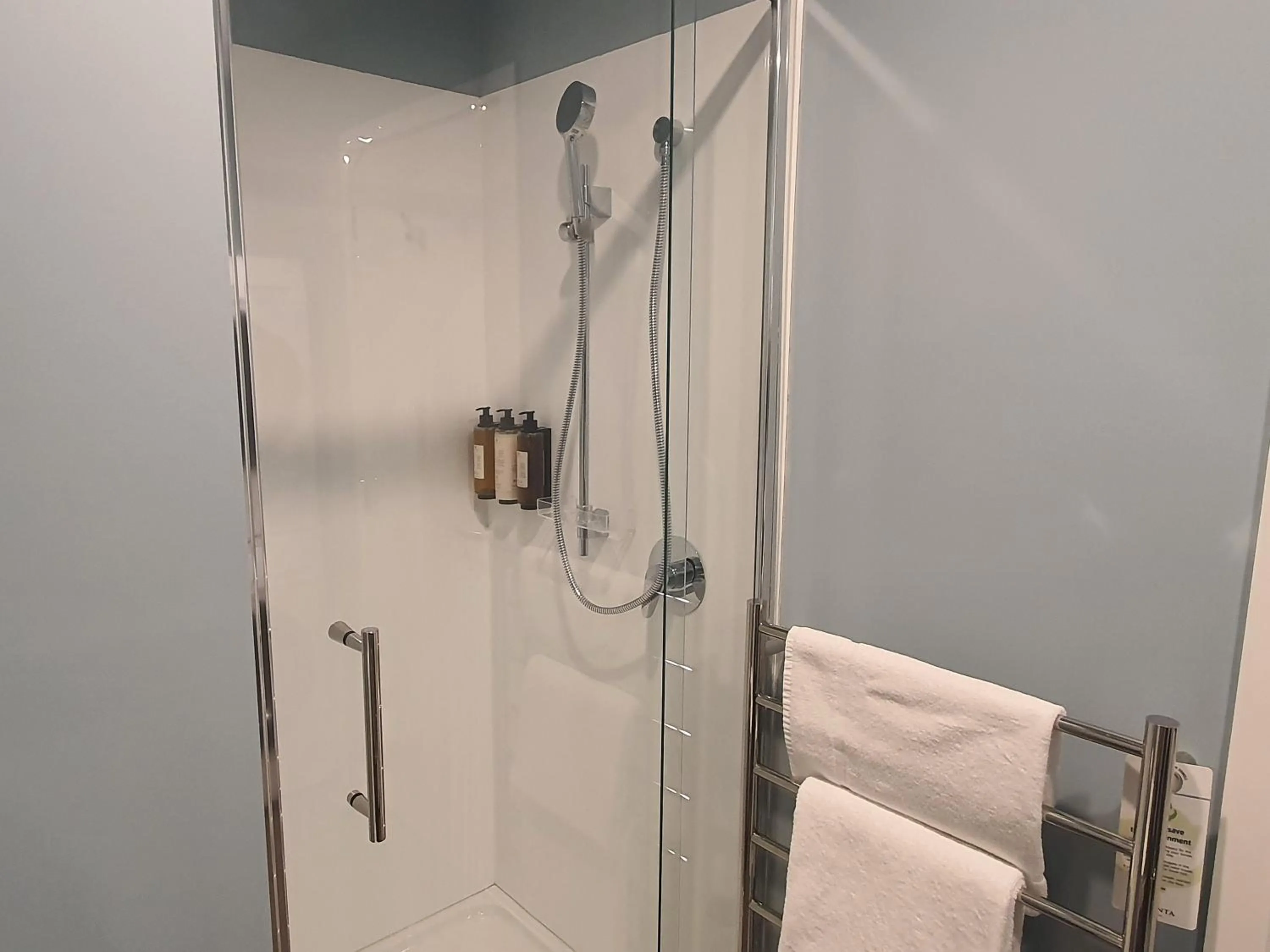 Shower in La Quinta by Wyndham Parnell Auckland