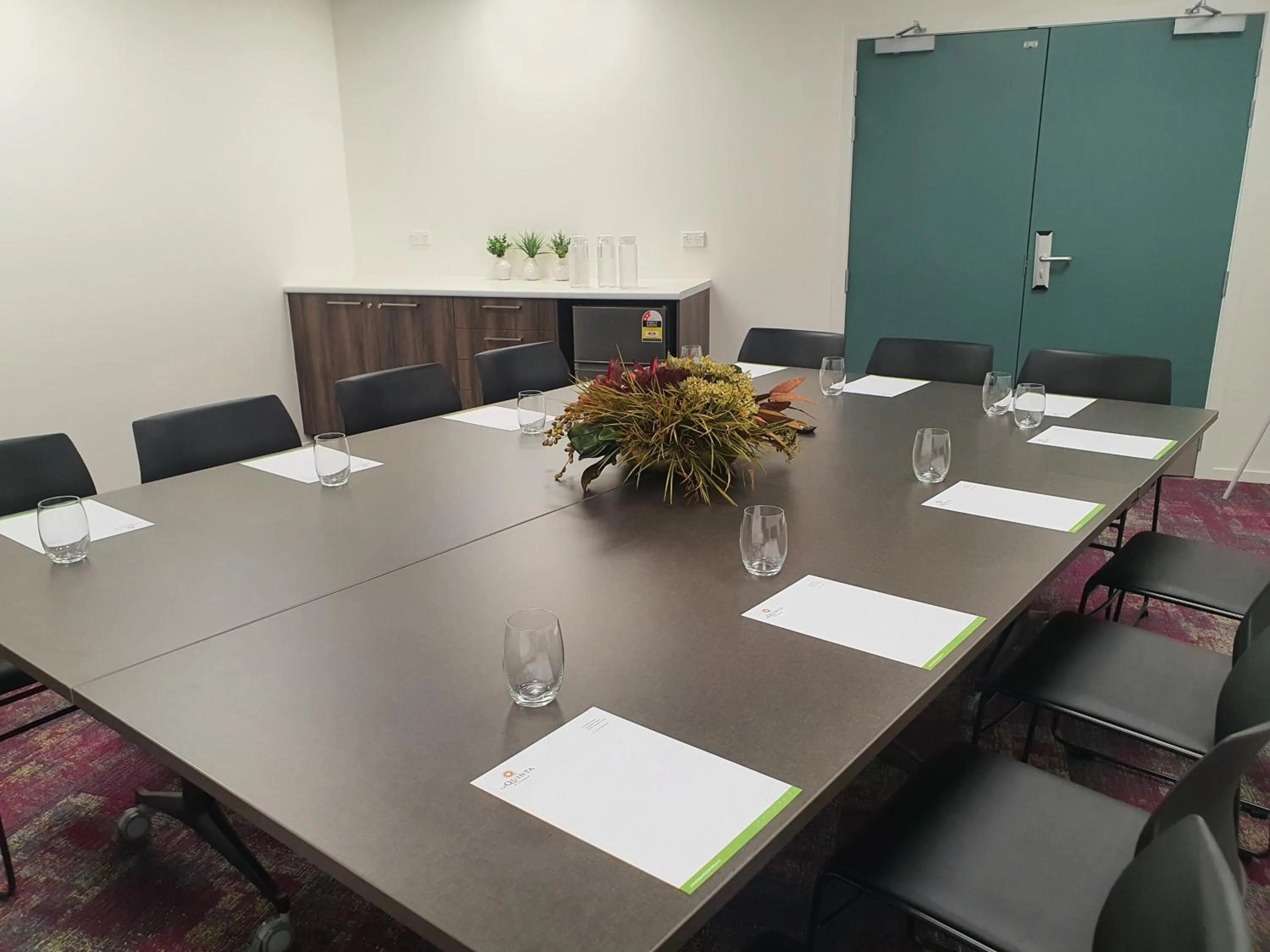 Meeting/conference room in La Quinta by Wyndham Parnell Auckland
