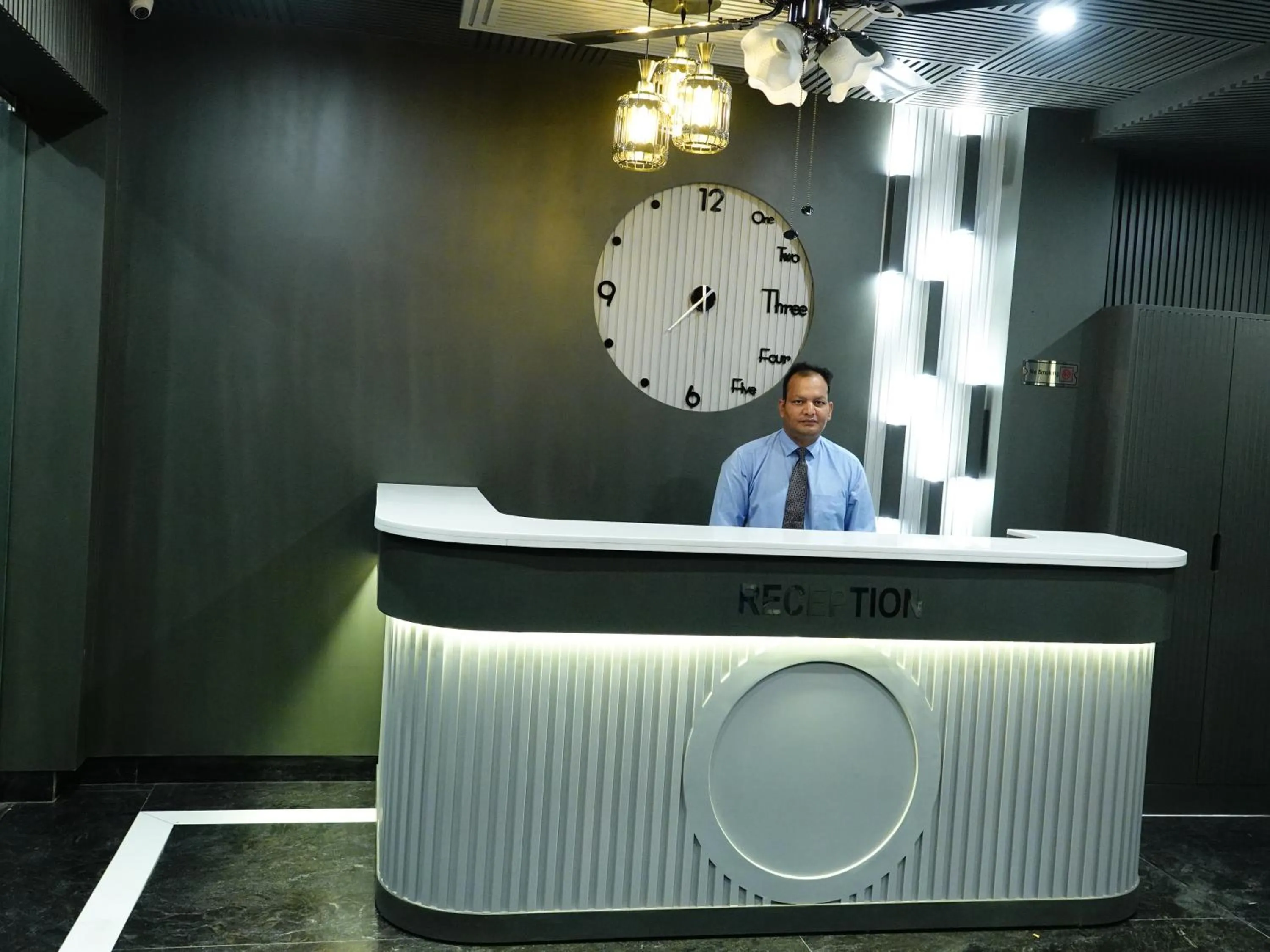 Lobby or reception in Rubystone Mussoorie A Leisure Resort