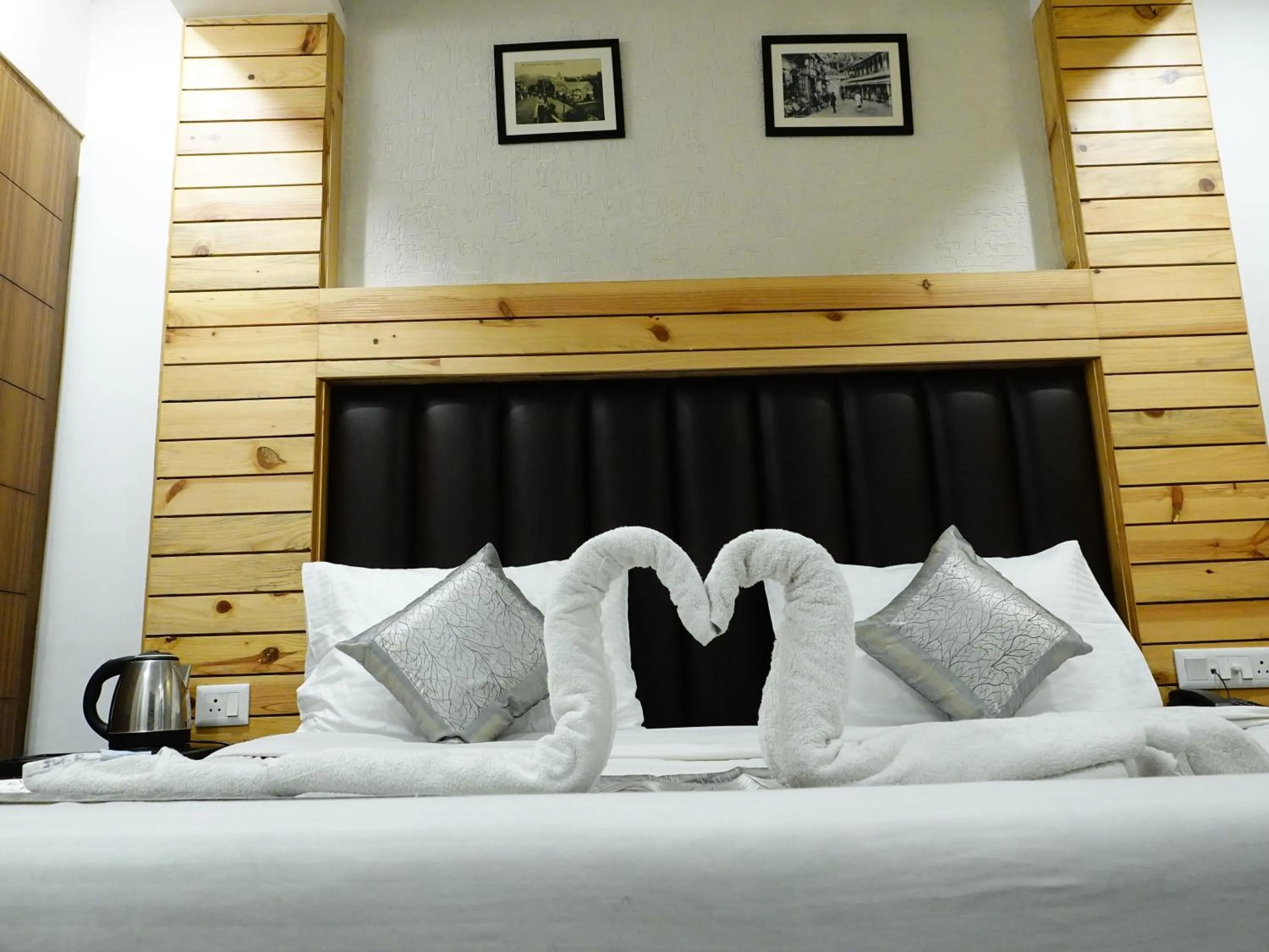 Bed in Rubystone Mussoorie A Leisure Resort