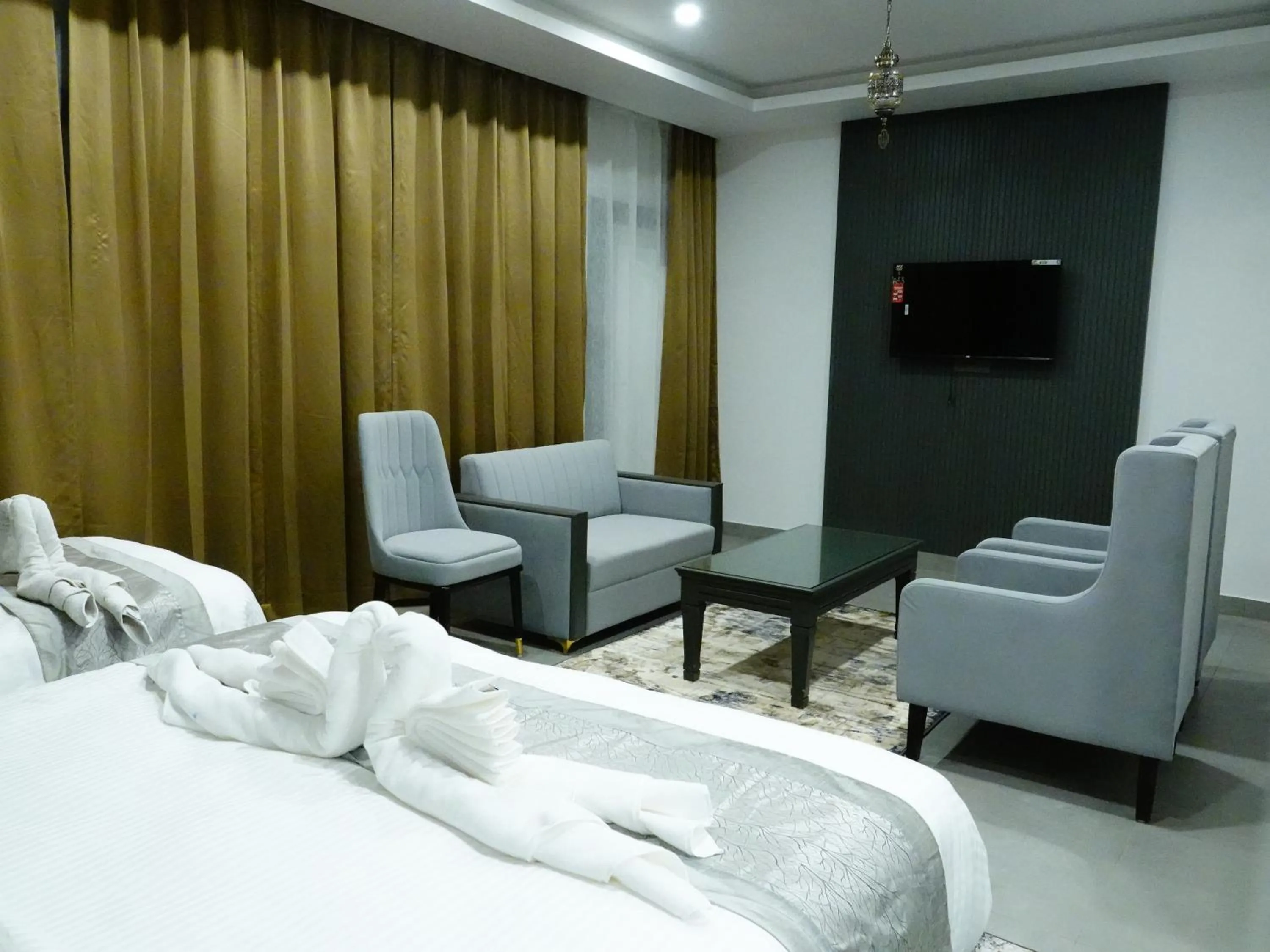 Bed in Rubystone Mussoorie A Leisure Resort