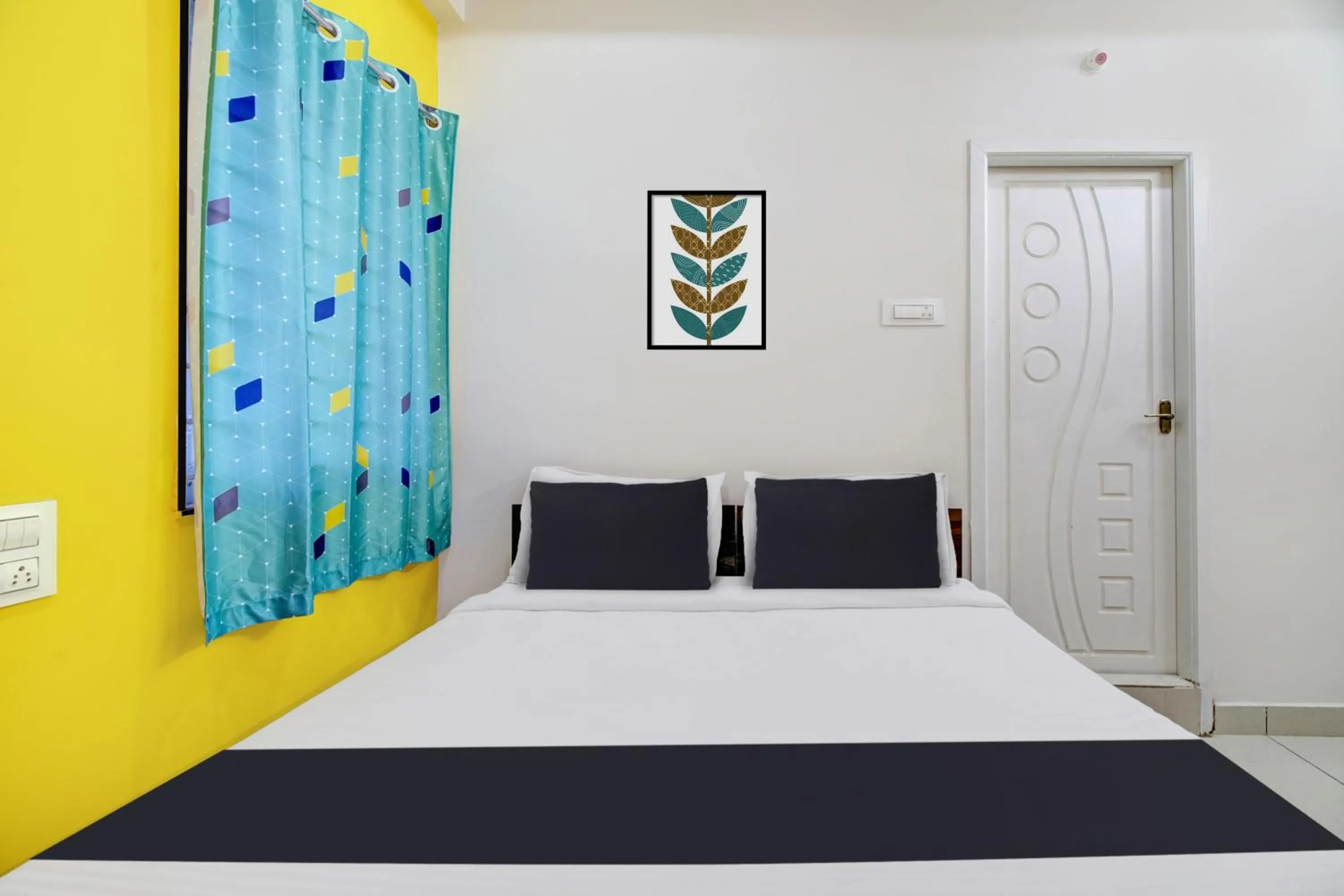 Bedroom, Bed in Super Hotel O Amaravathi Road Annapurna Nagar