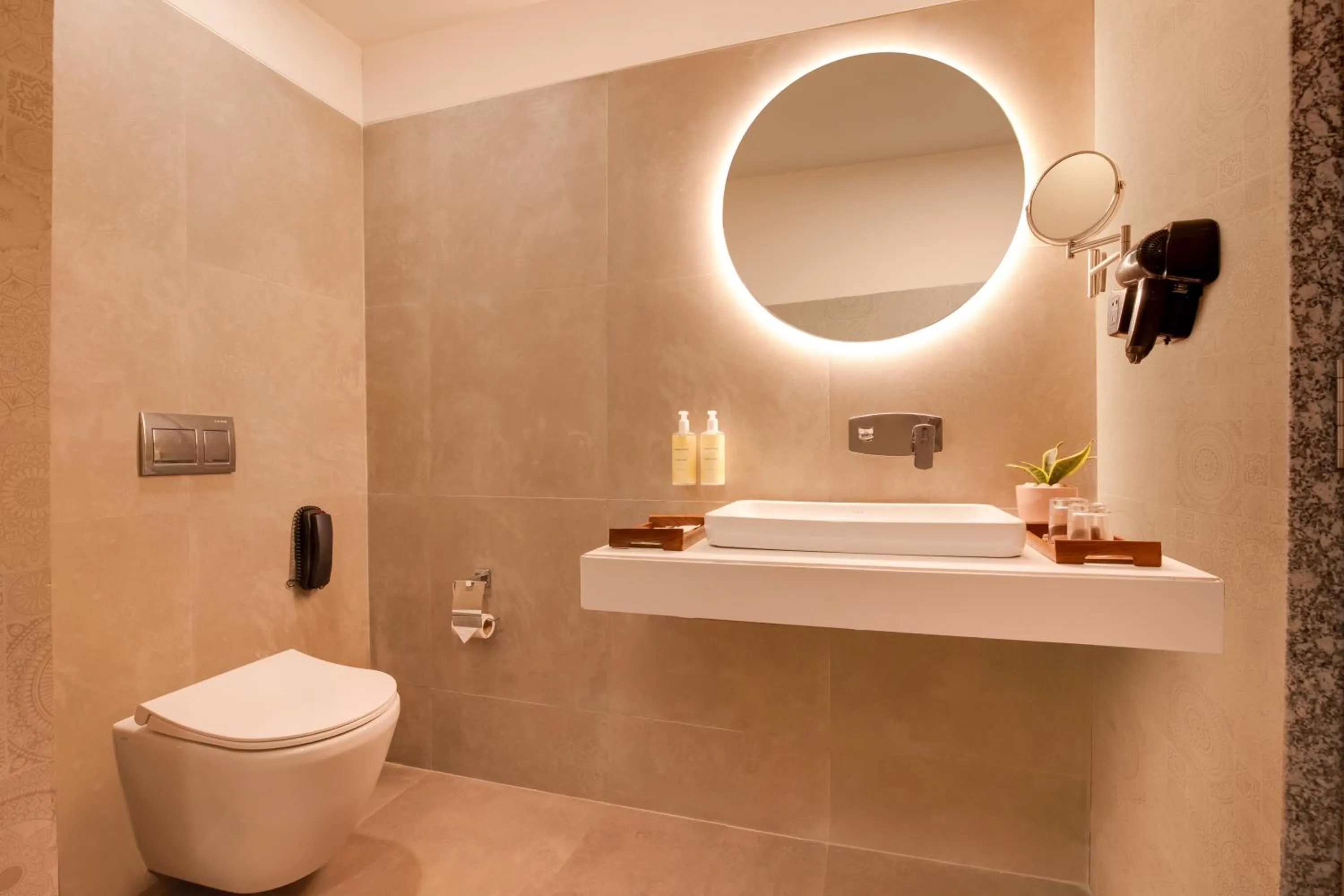 Bedroom in Lemon Tree Resort, Somnath