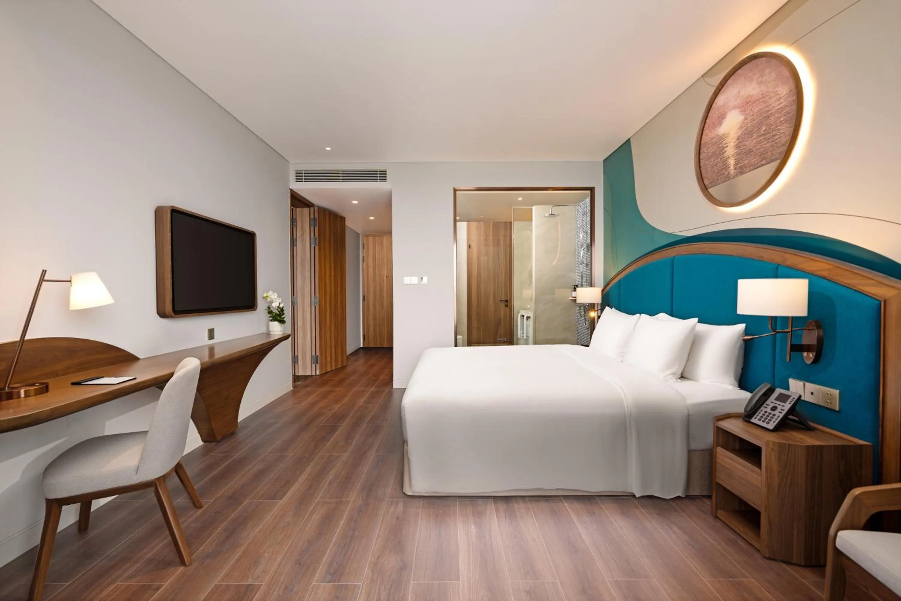 Photo of the whole room, Bed in Wyndham Garden Sonasea Van Don