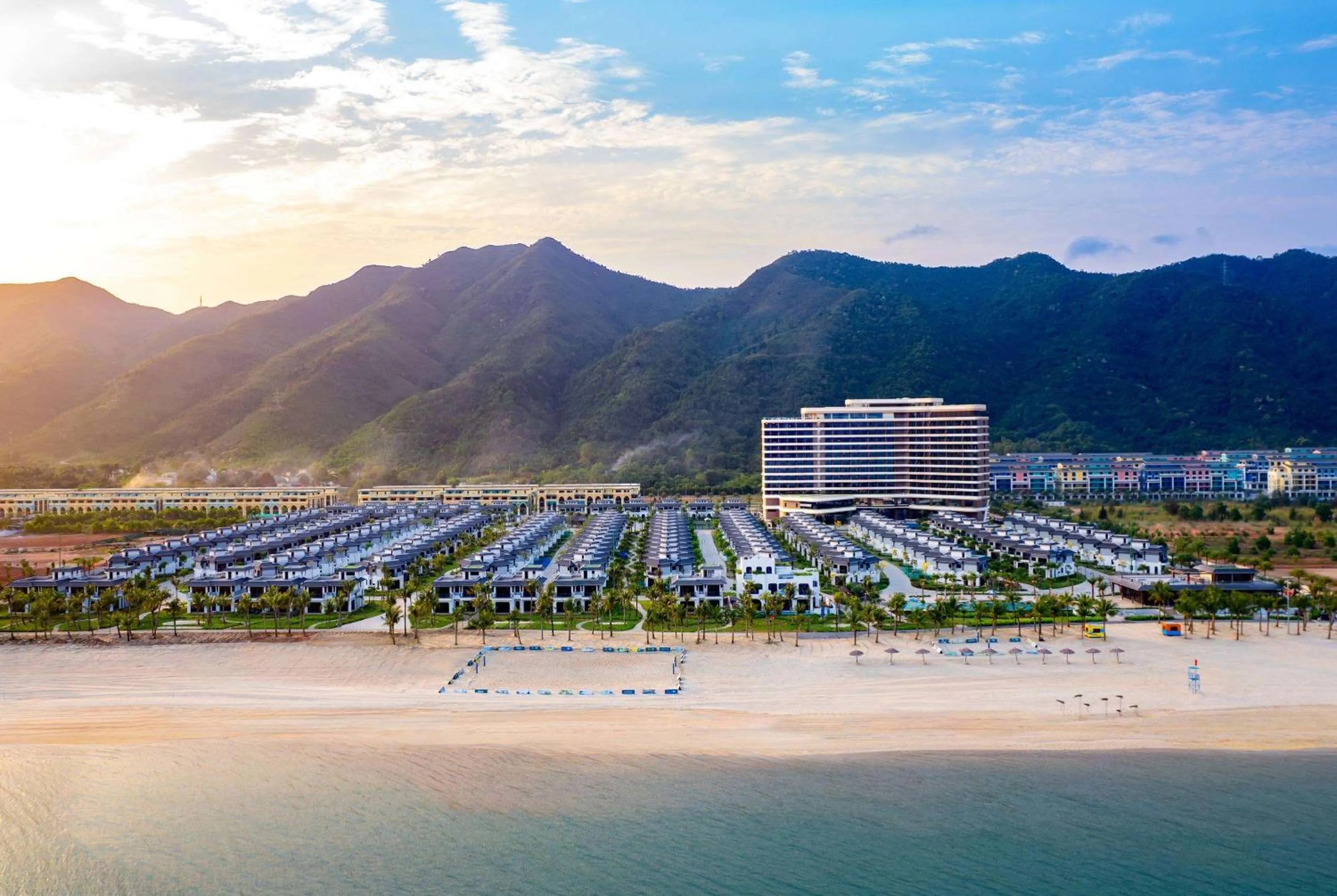 Property building in Wyndham Garden Sonasea Van Don