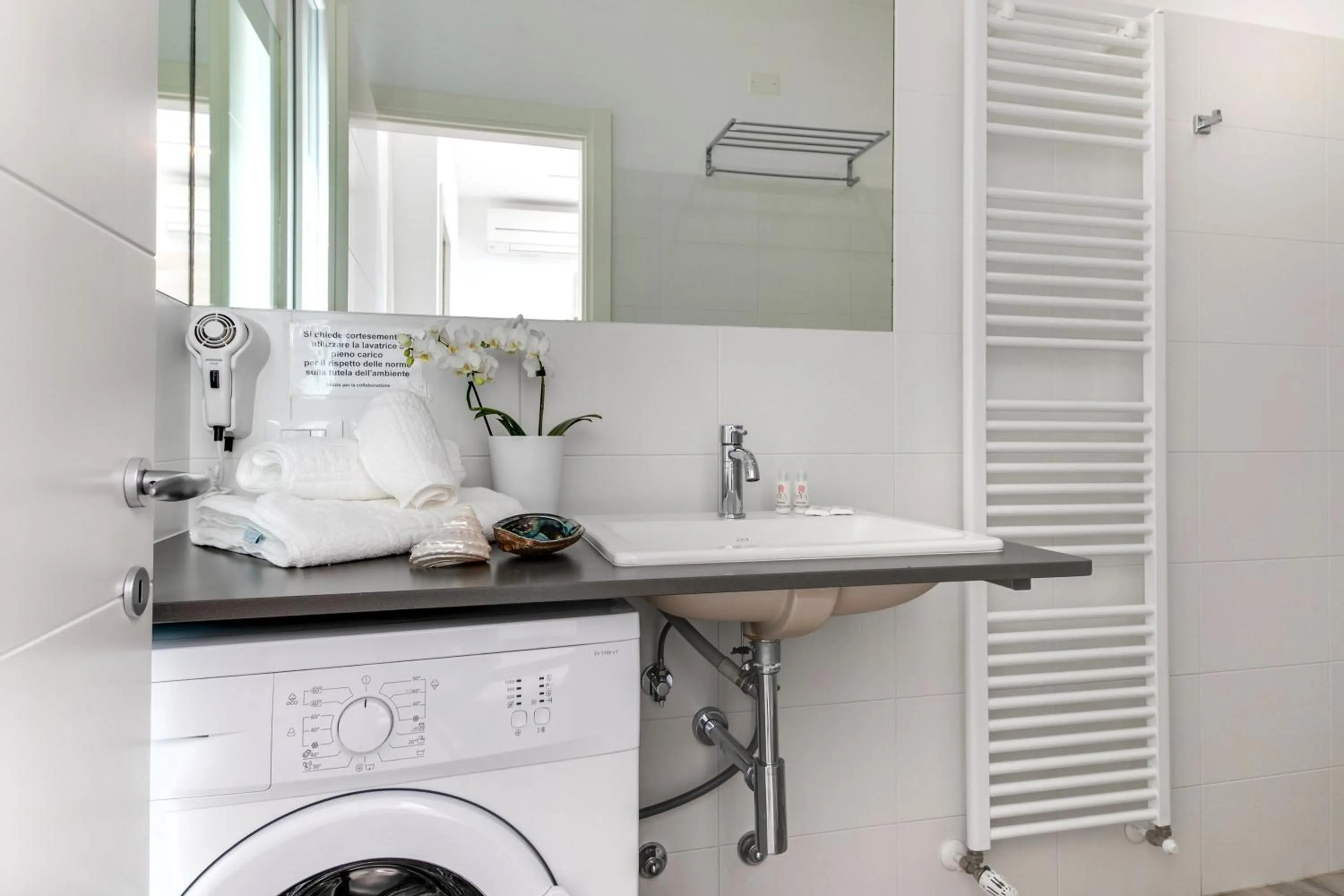 Bathroom in Residence Diffuso Arcobaleno