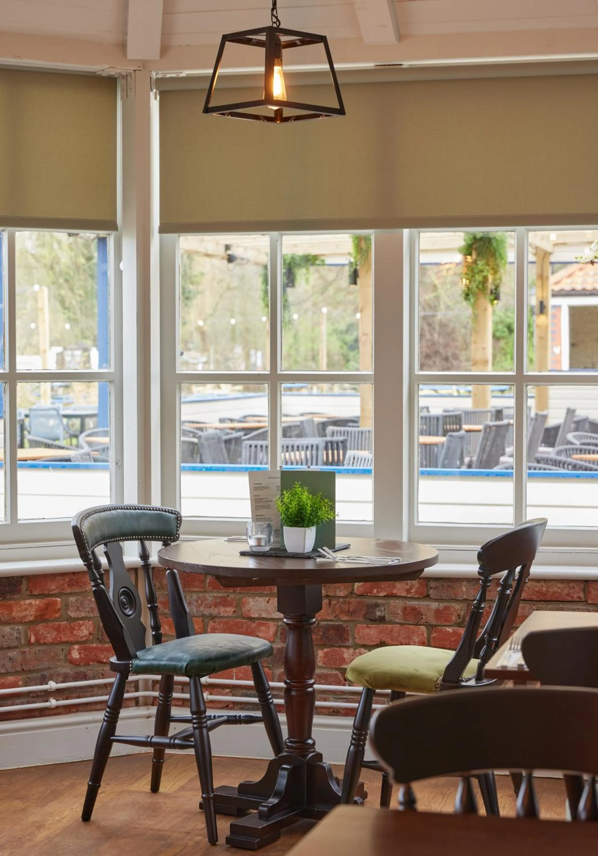 Restaurant/places to eat in The Kings Head Wroxham by Greene King Inns