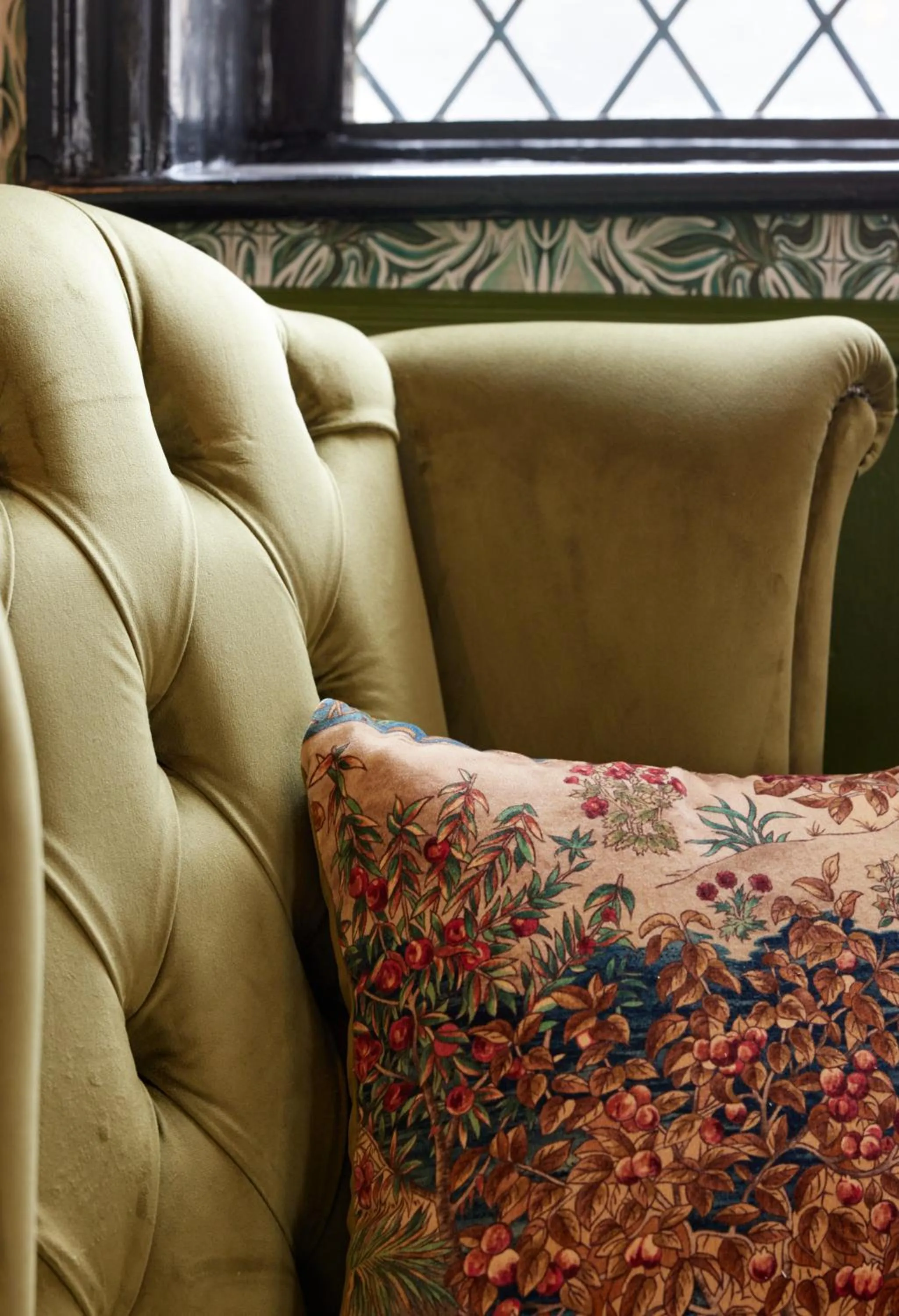 Decorative detail in The Kings Head Wroxham by Greene King Inns