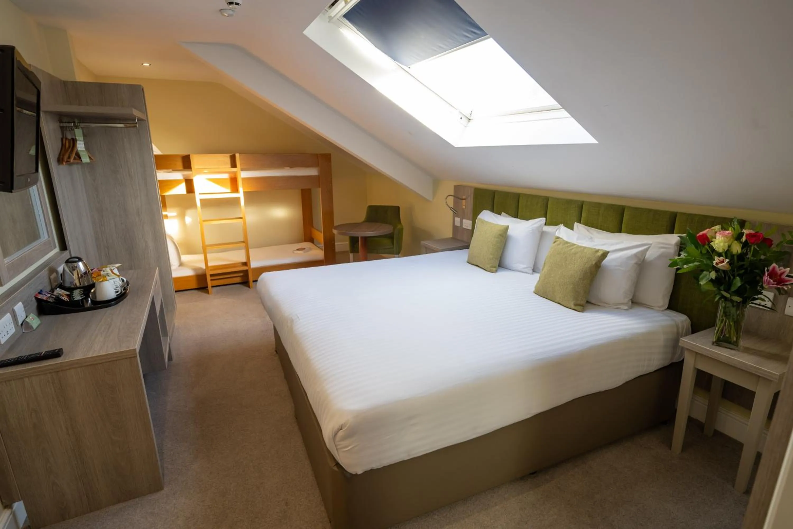 Bed in Hellidon Lakes Hotel