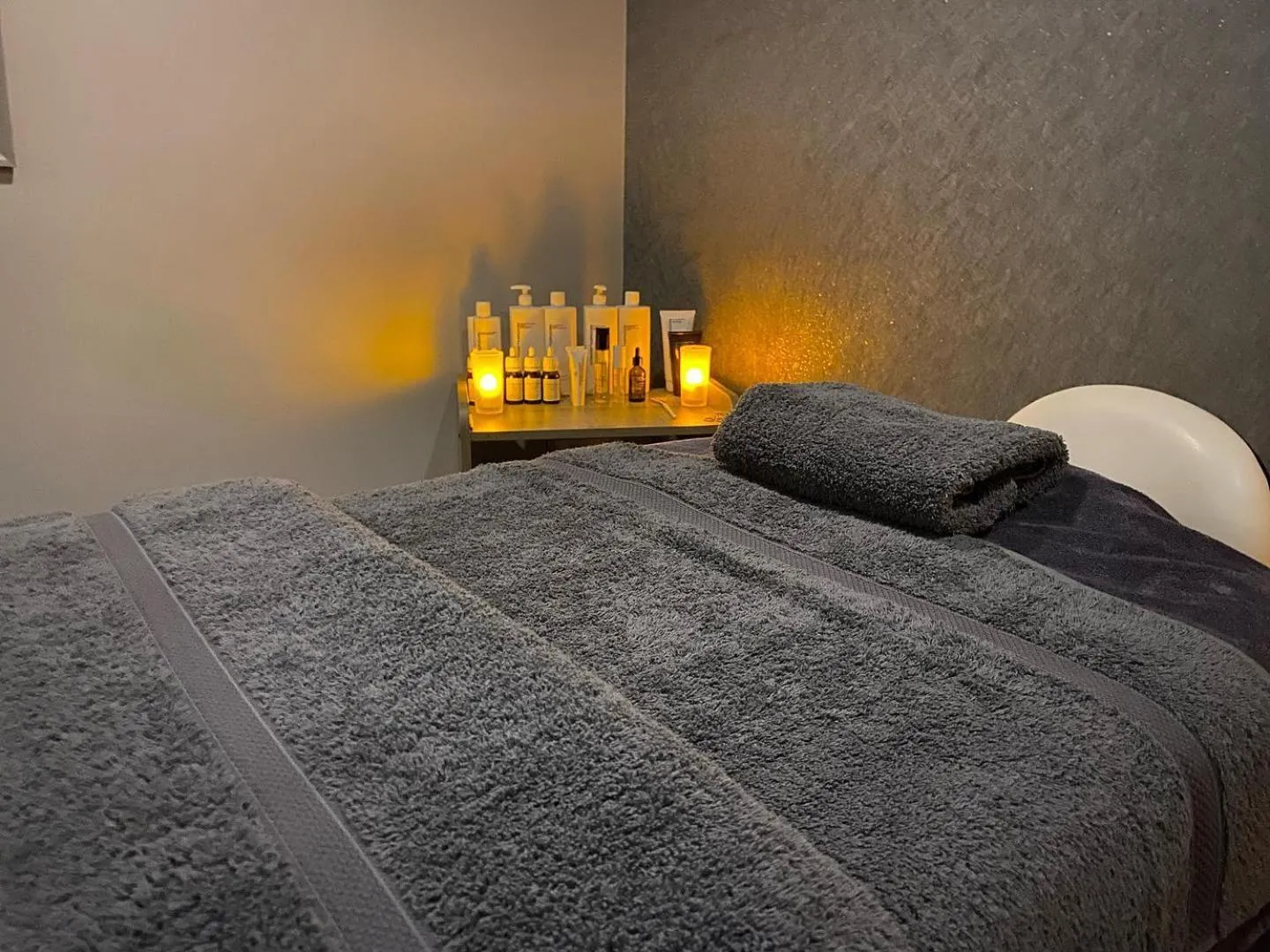 Massage, Bed in Hellidon Lakes Hotel