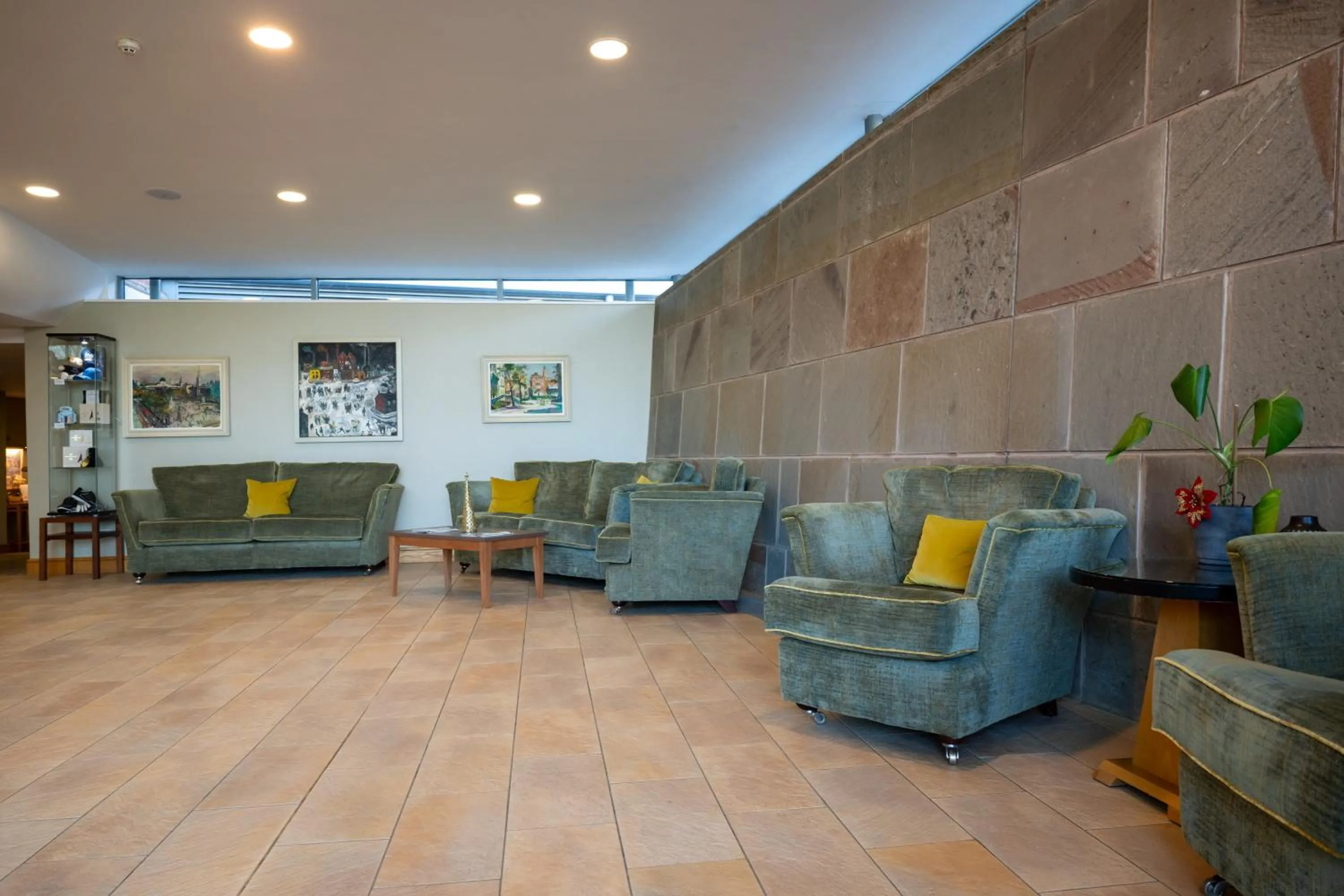 Facade/entrance in Hellidon Lakes Hotel