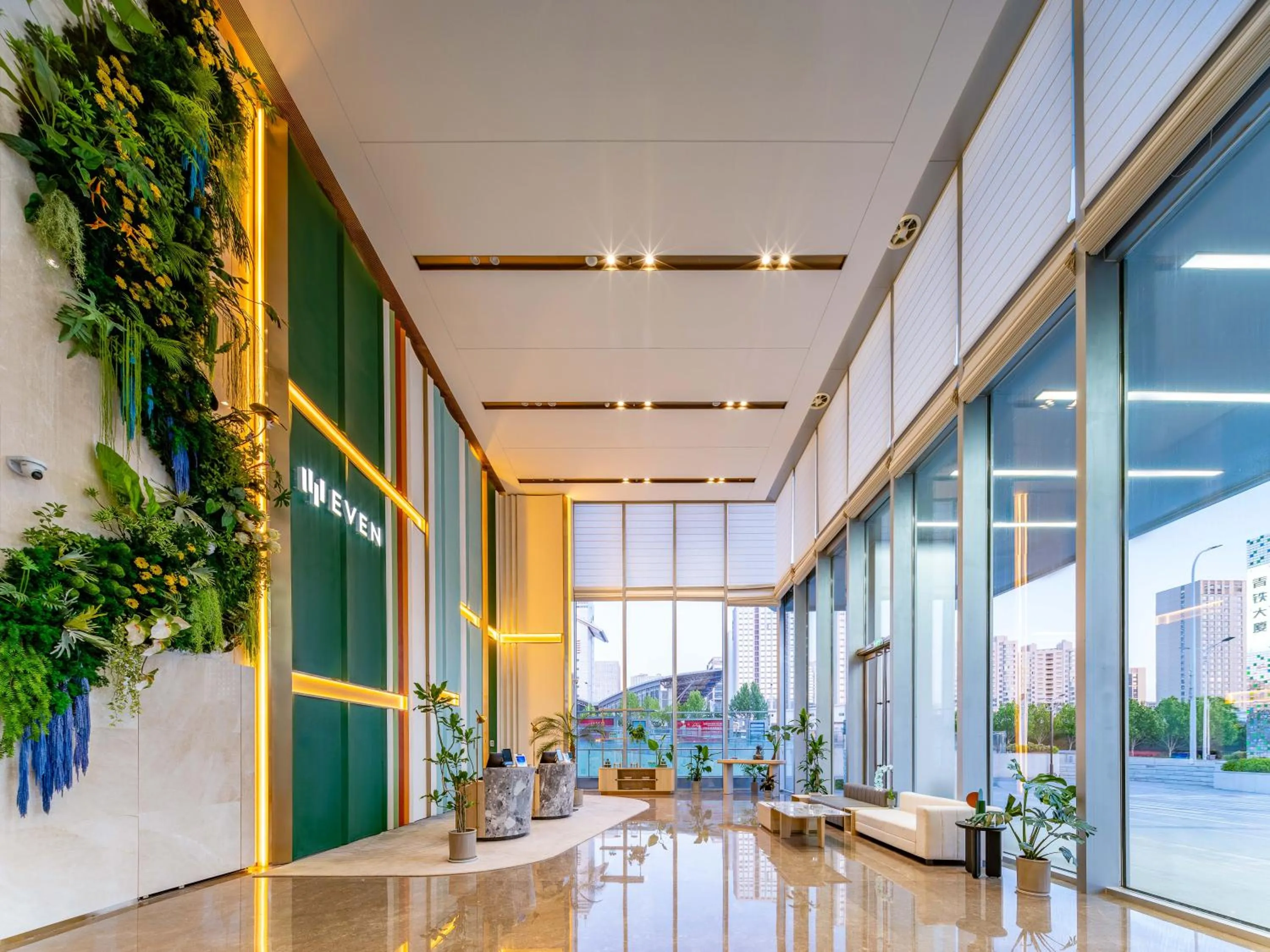 Lobby or reception in EVEN Hotel Qingdao Laoshan - an IHG Hotel