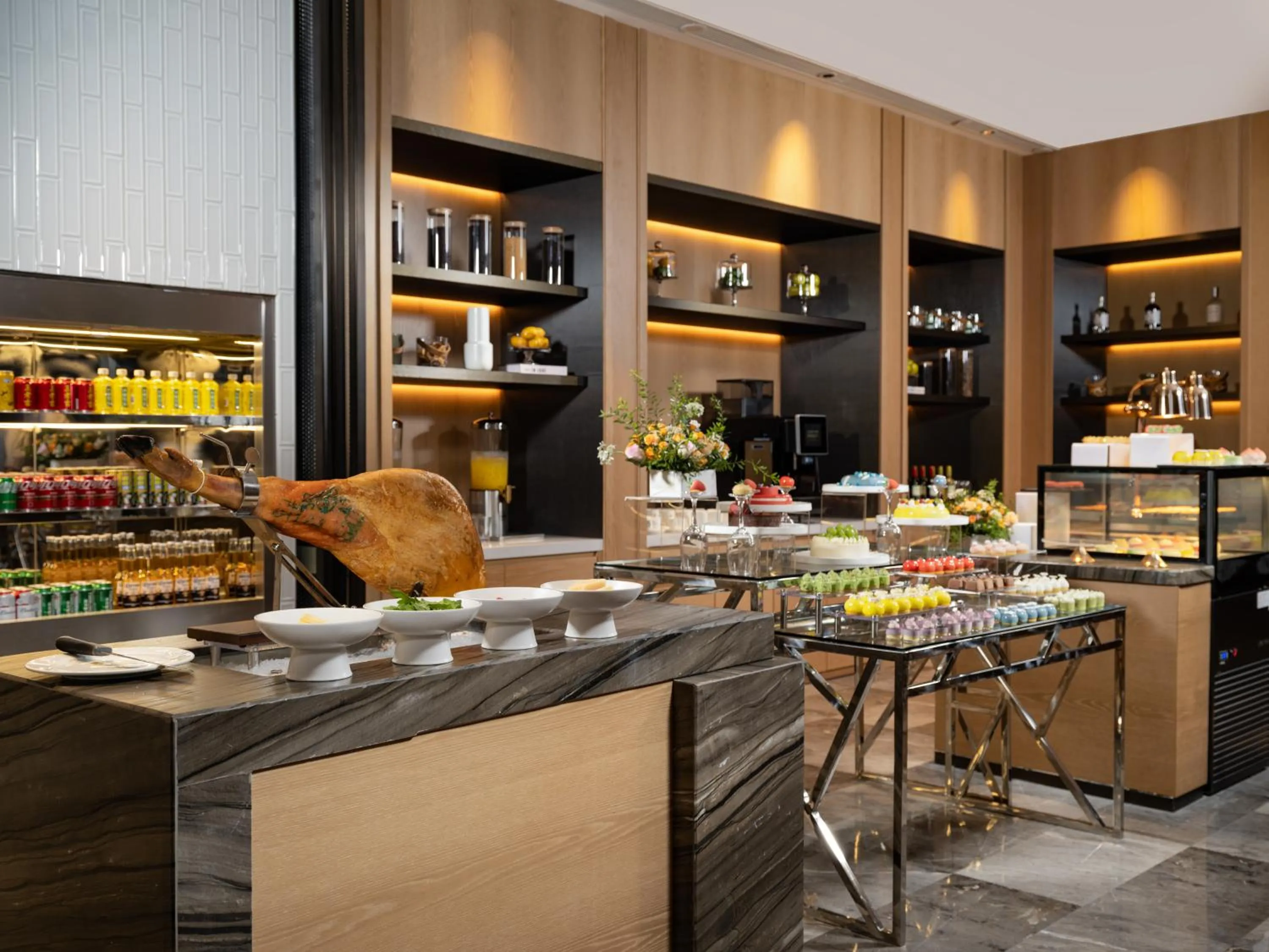 Buffet breakfast in Holiday Inn Guiyang Airport by IHG