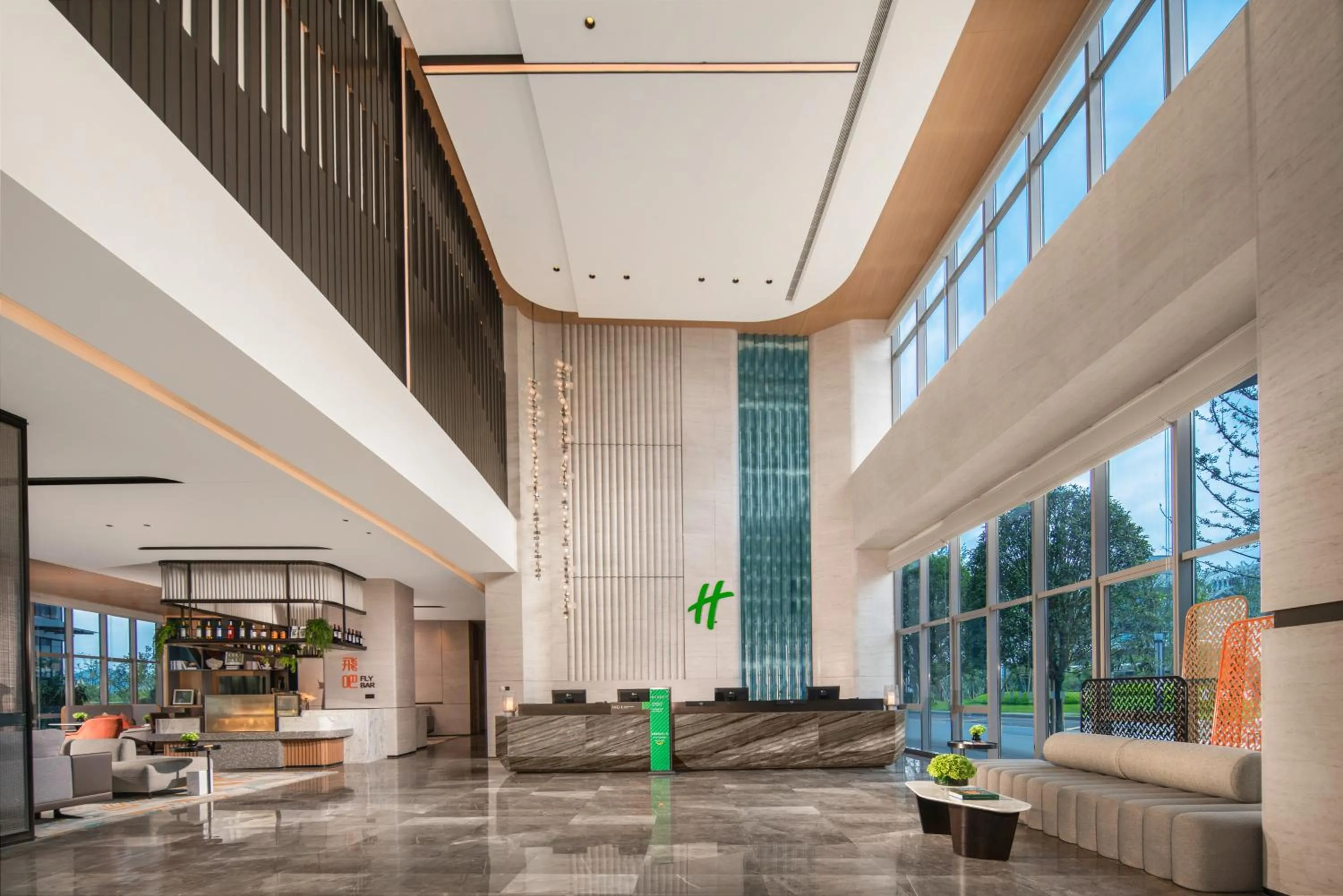 Lobby or reception in Holiday Inn Guiyang Airport by IHG