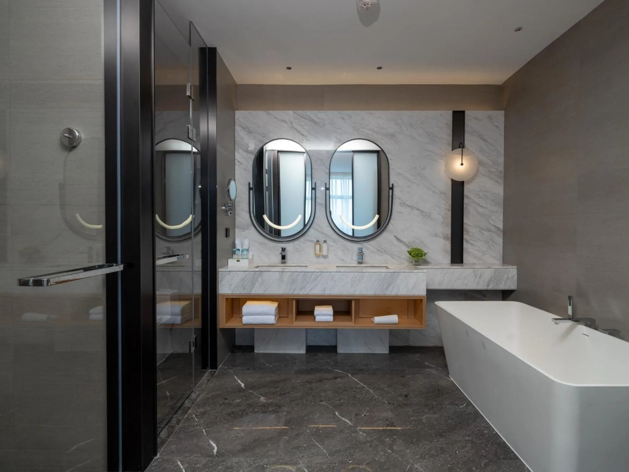 Toilet in Holiday Inn Guiyang Airport by IHG