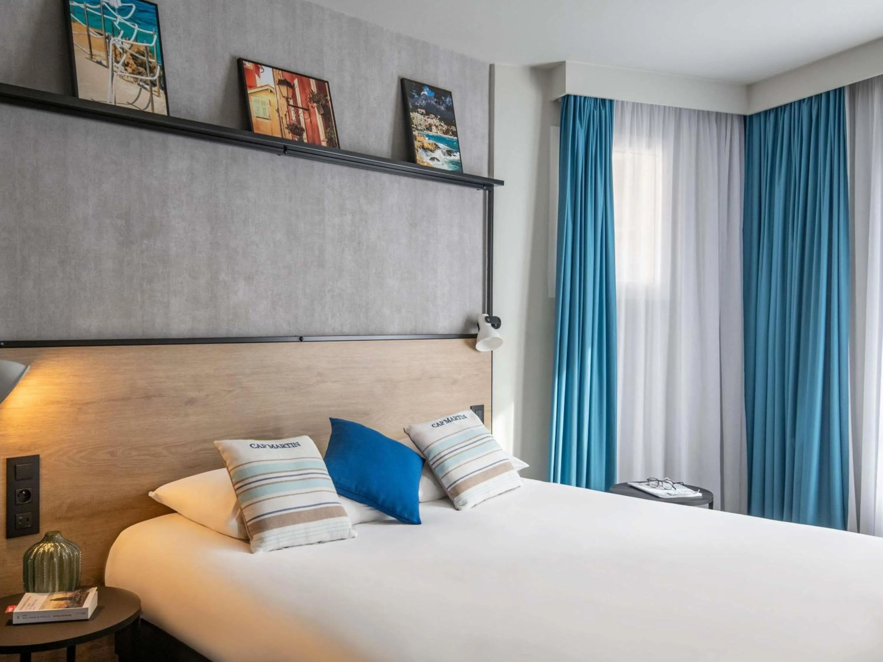 Bedroom, Bed in Ibis Roquebrune Cap Martin Menton