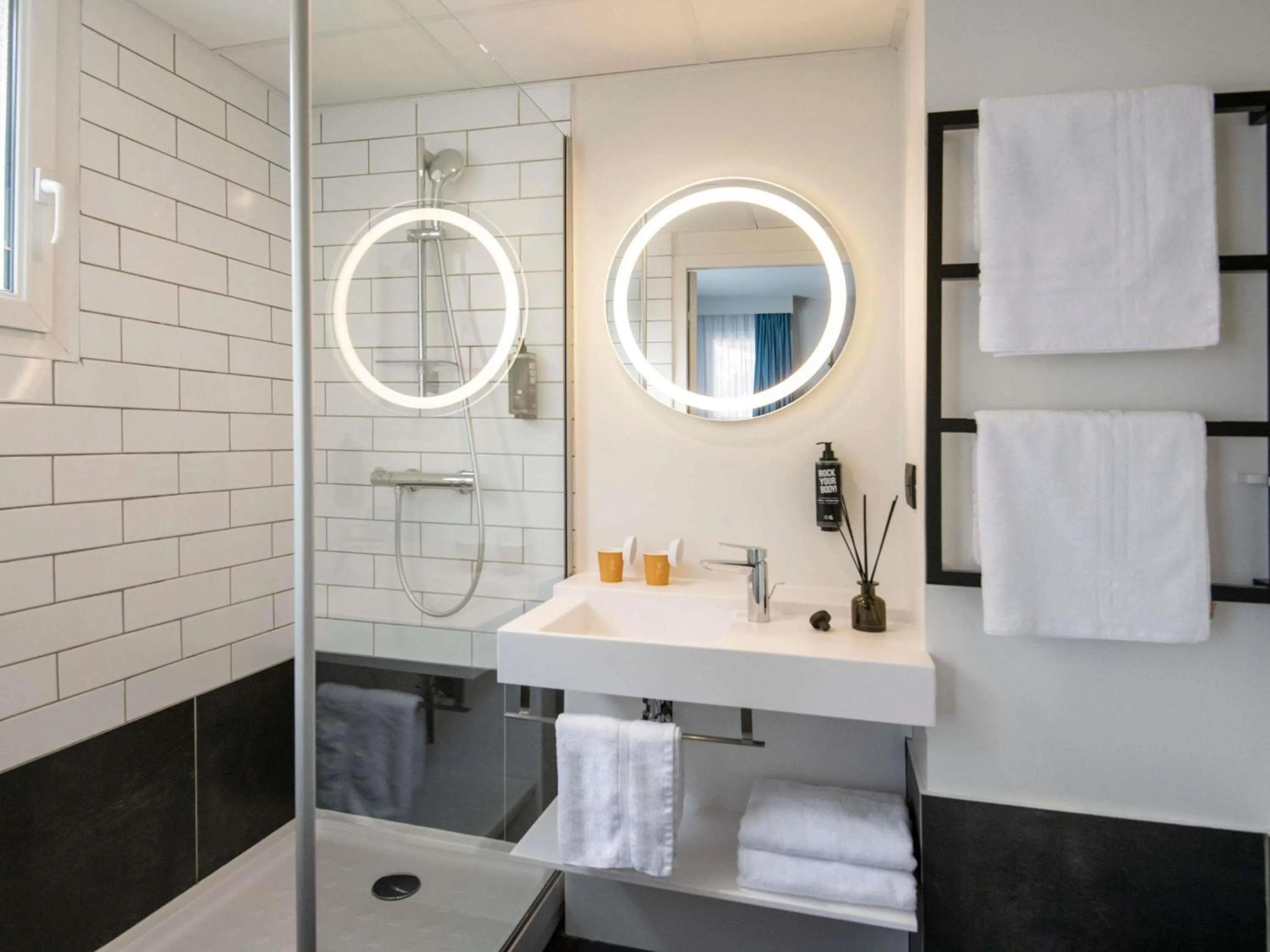 Bedroom in Ibis Roquebrune Cap Martin Menton