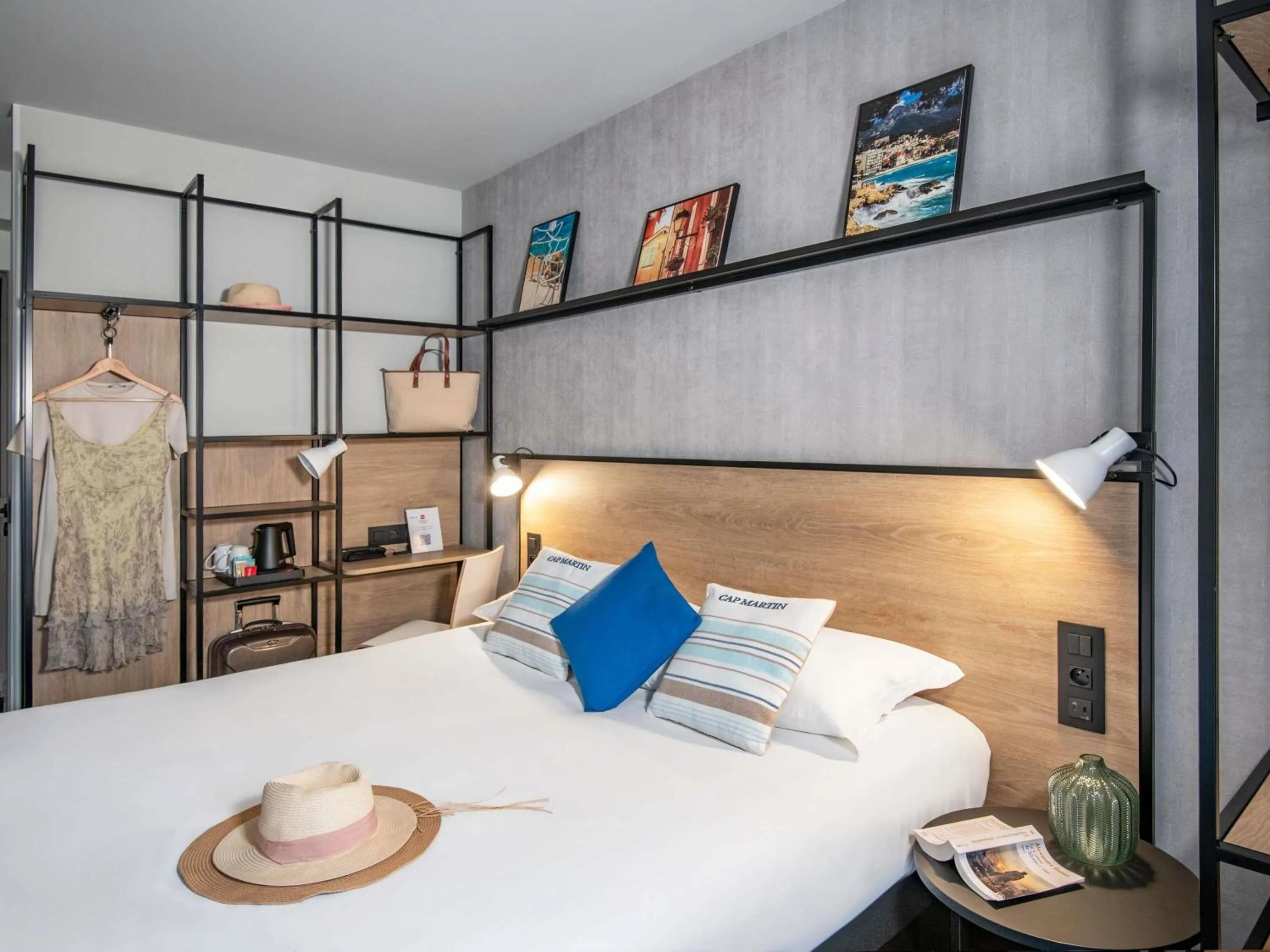 Bedroom, Bed in Ibis Roquebrune Cap Martin Menton