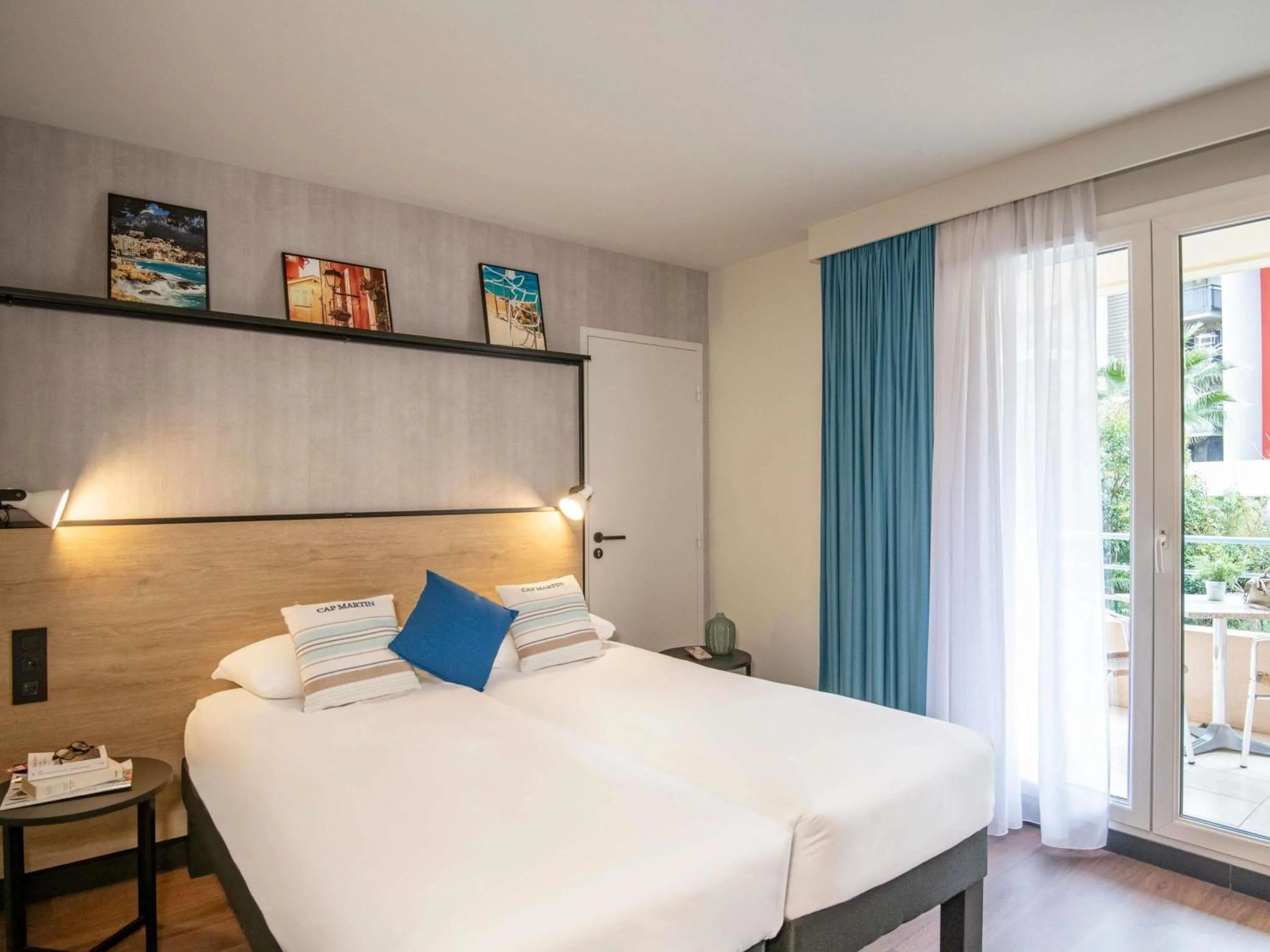 Bedroom, Bed in Ibis Roquebrune Cap Martin Menton