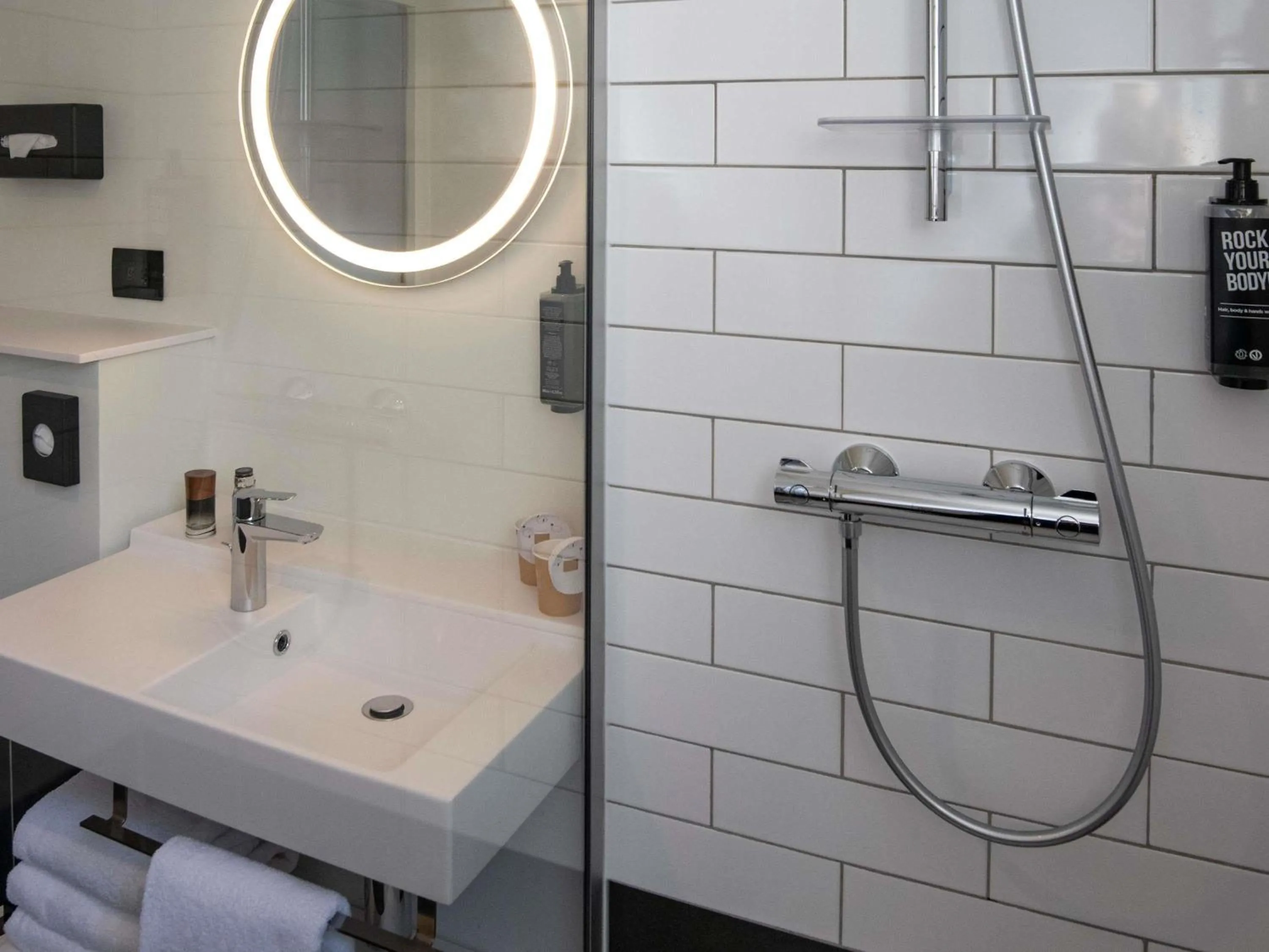 Bedroom in Ibis Roquebrune Cap Martin Menton