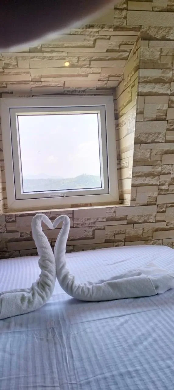 Bedroom, Bed in Dusk Vistas Resort