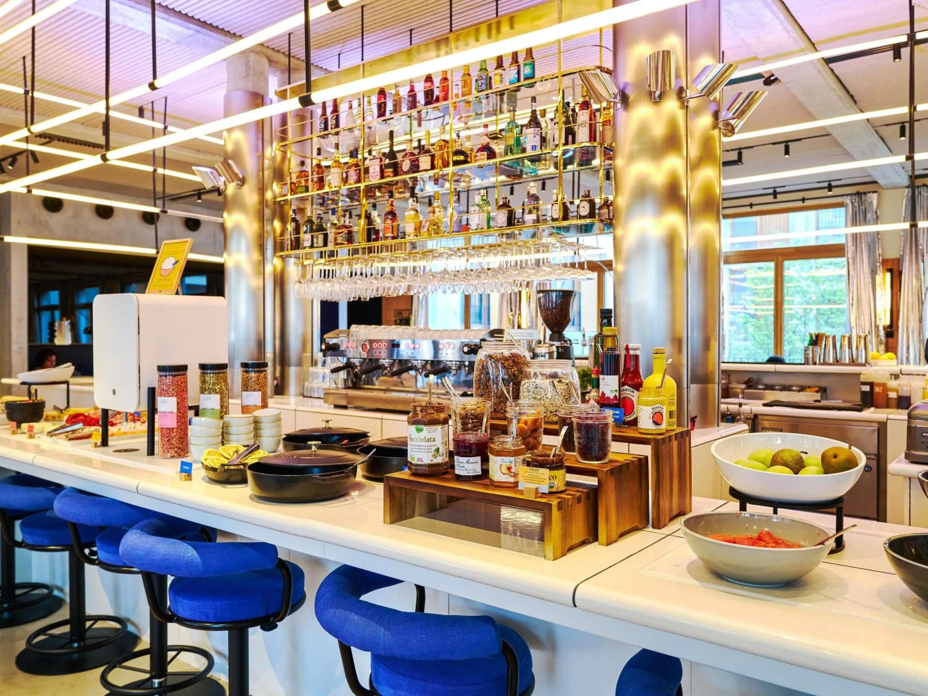 Breakfast in TRIBE Paris Clichy