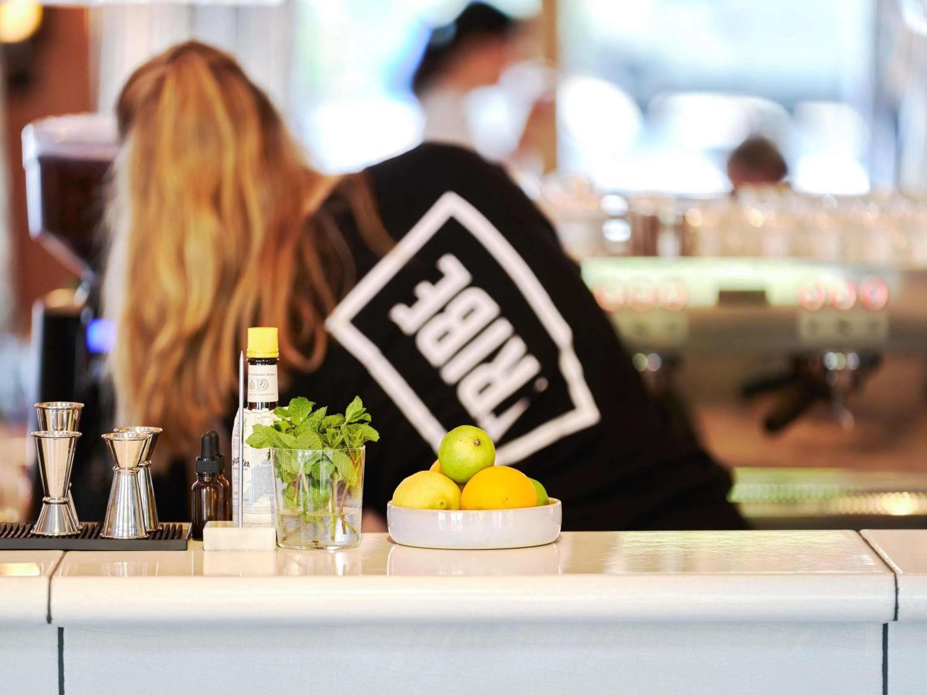 Lounge or bar in TRIBE Paris Clichy