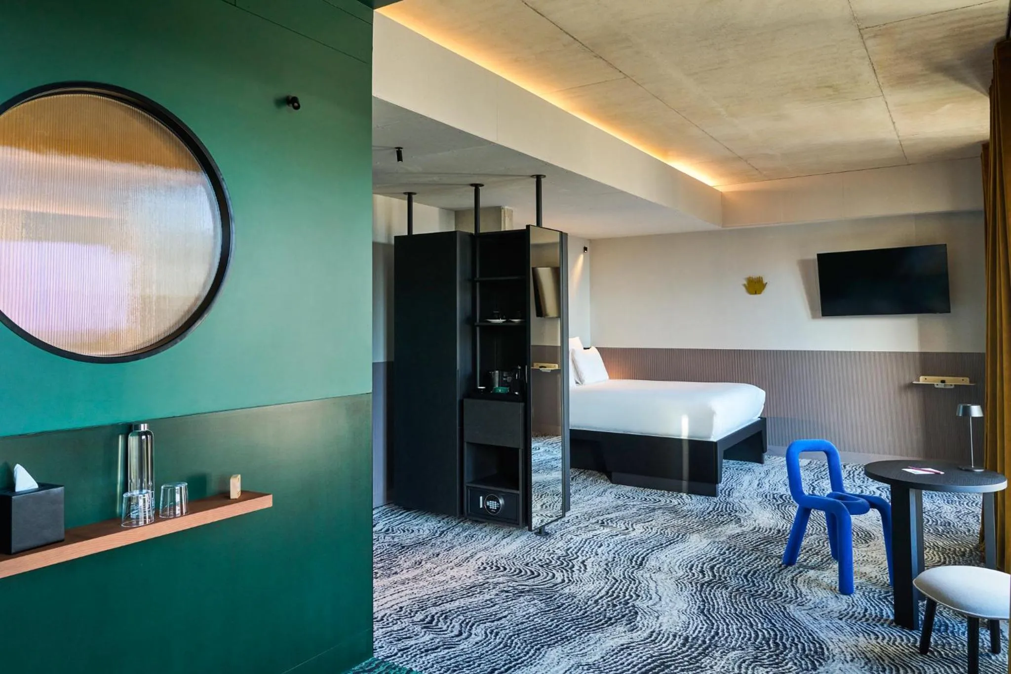 Bed in TRIBE Paris Clichy