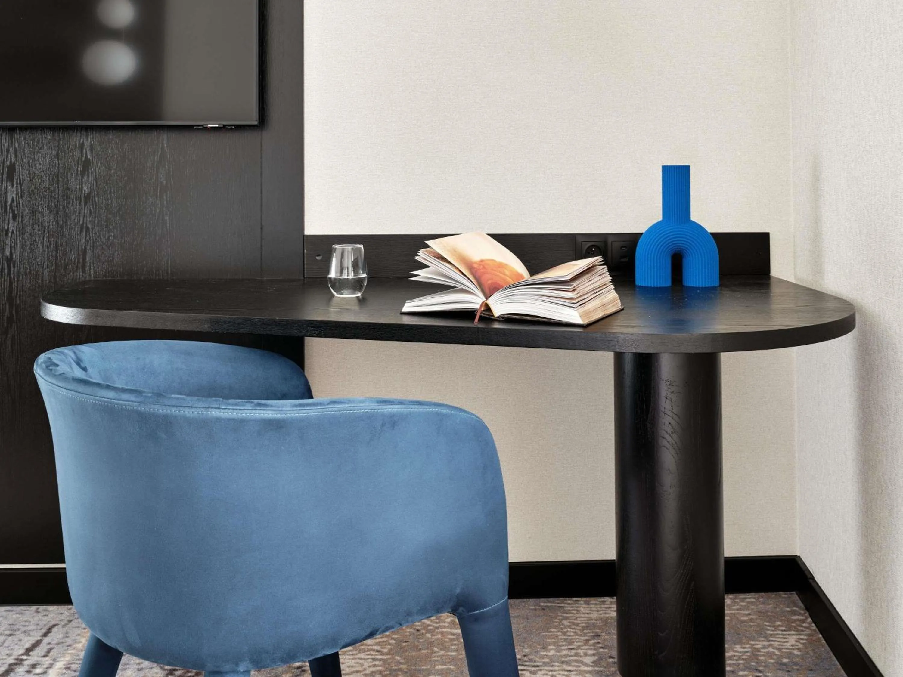 Bedroom in Mövenpick Grand Hotel Wroclaw