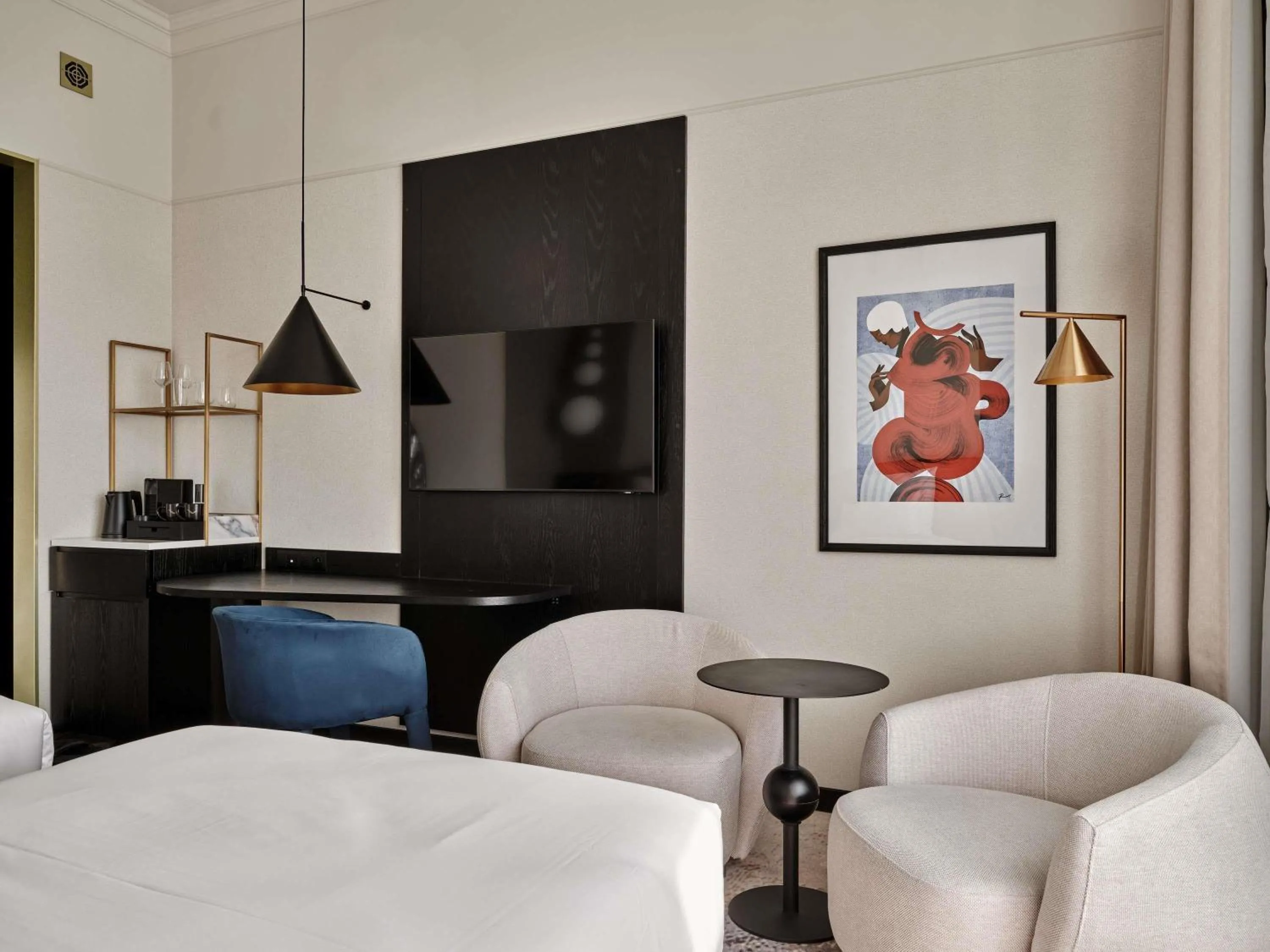 Bedroom, Bed in Mövenpick Grand Hotel Wroclaw