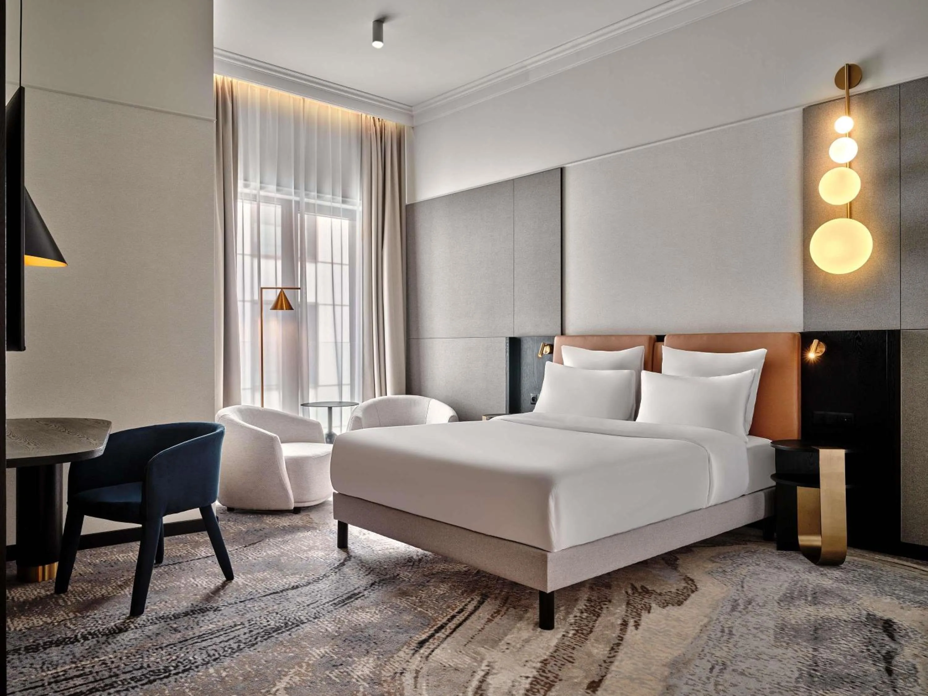 Bedroom, Bed in Mövenpick Grand Hotel Wroclaw