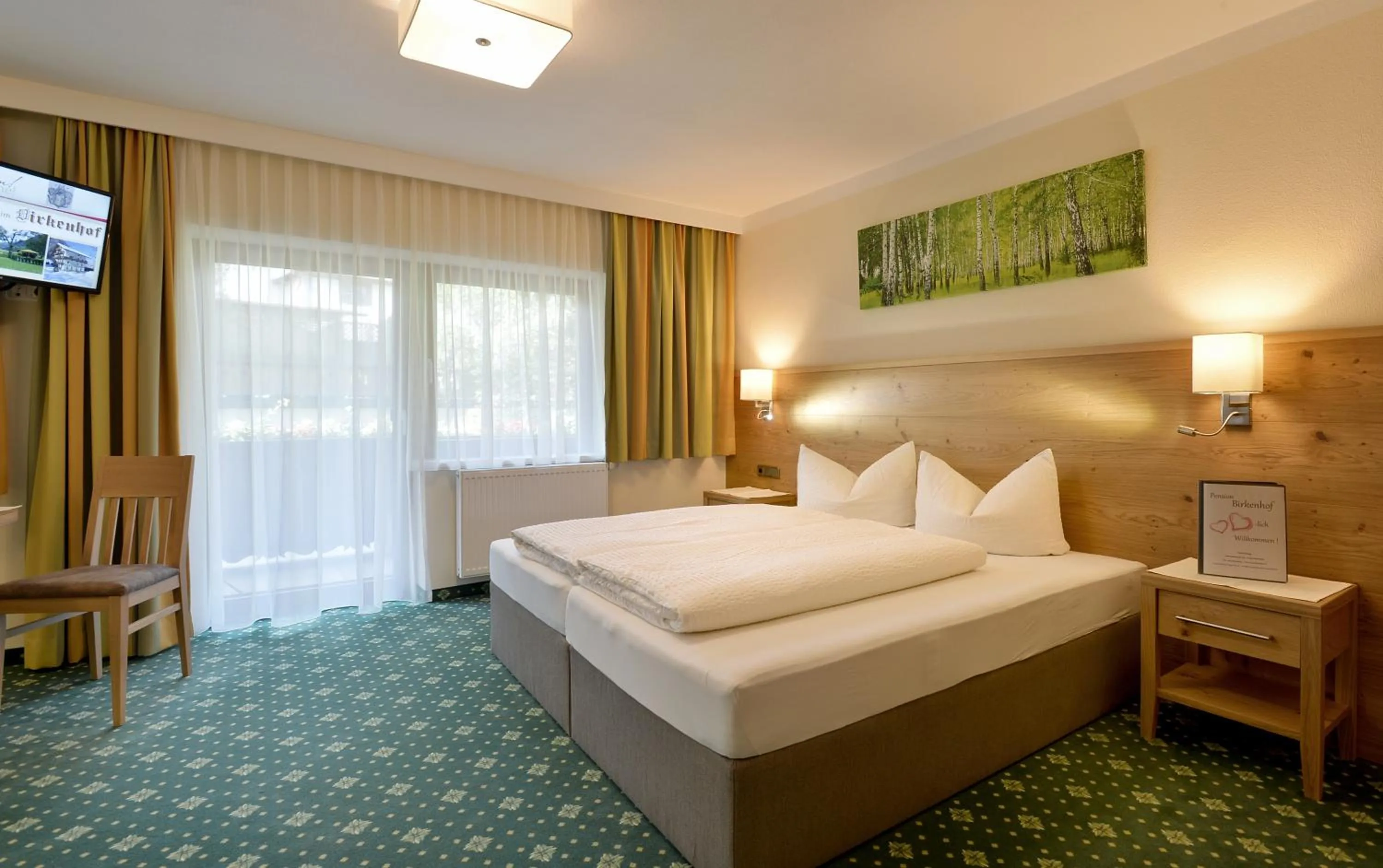 Bed in Hotel Garni Birkenhof