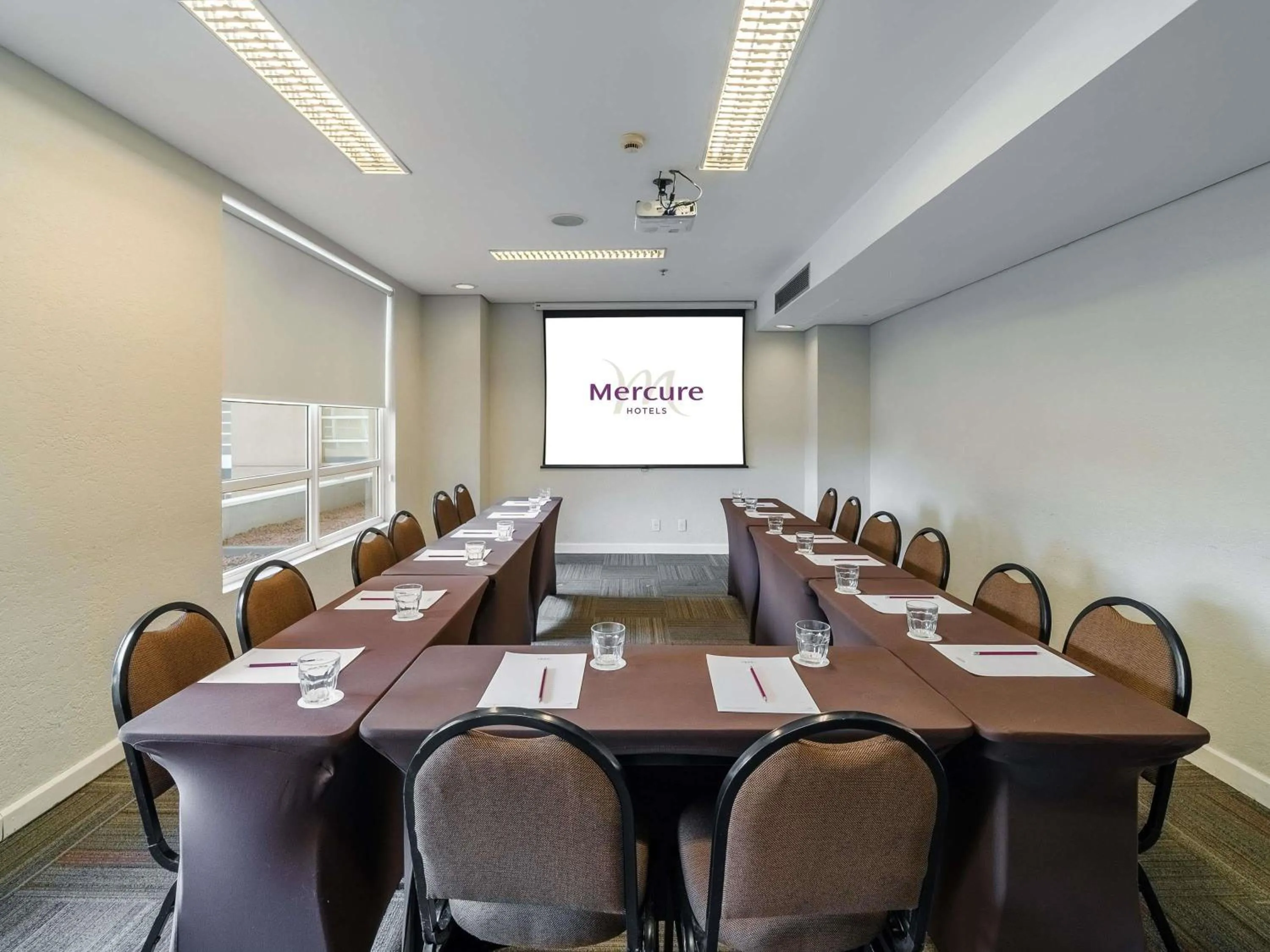 Meeting/conference room in Mercure Guarulhos Aeroporto
