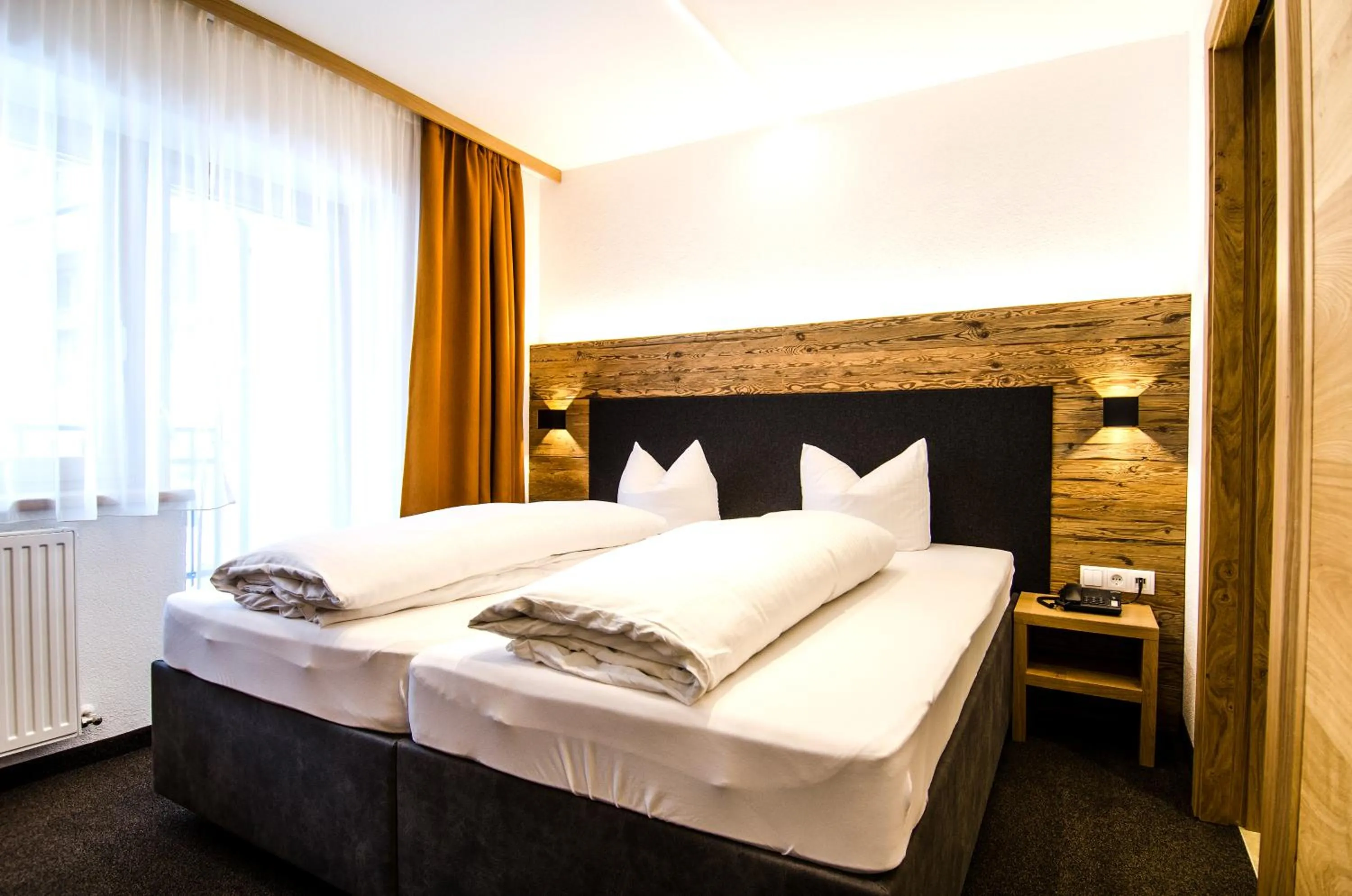 Bedroom, Bed in Hotel Garni Persutt