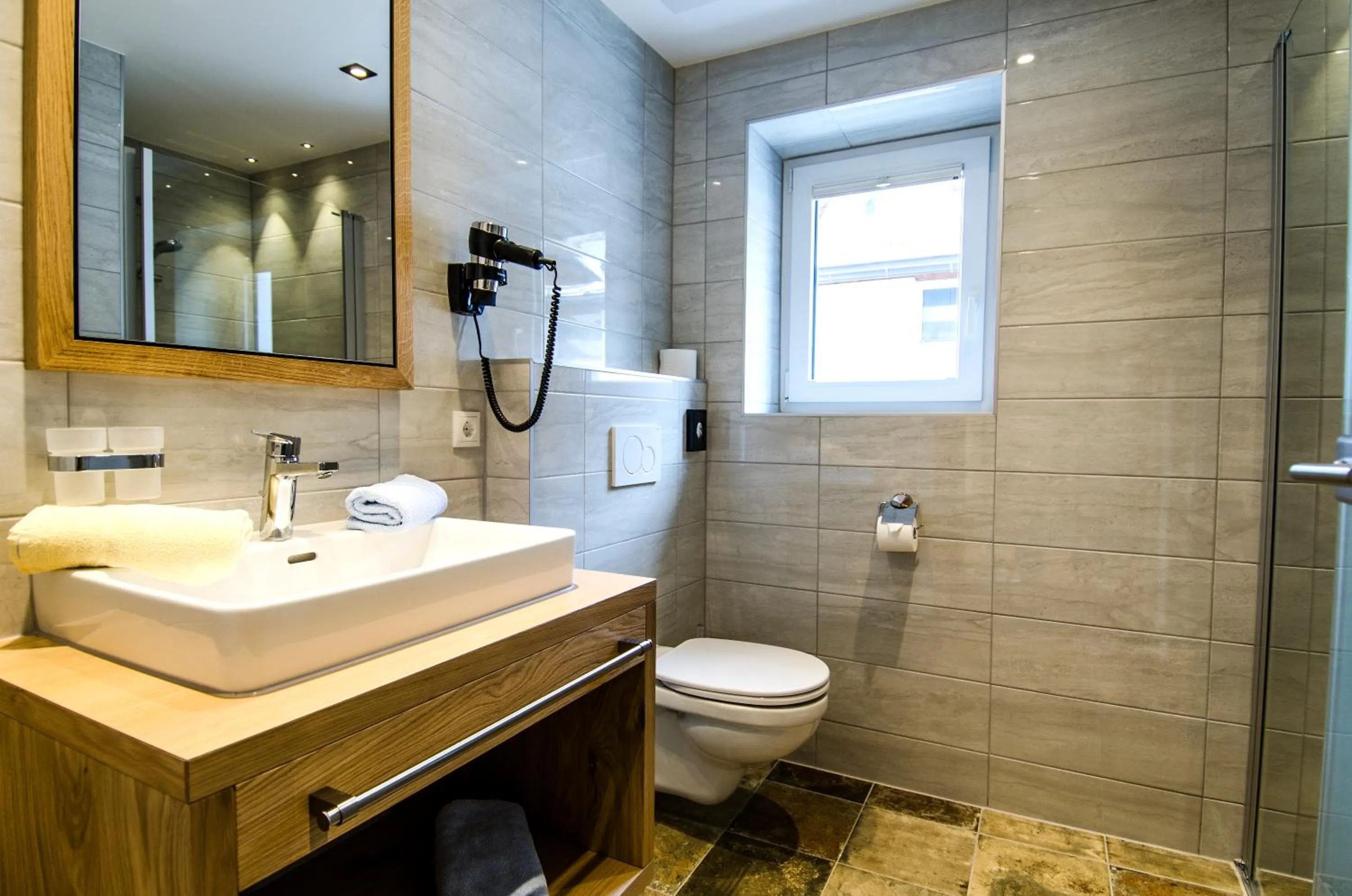 Bathroom in Hotel Garni Persutt