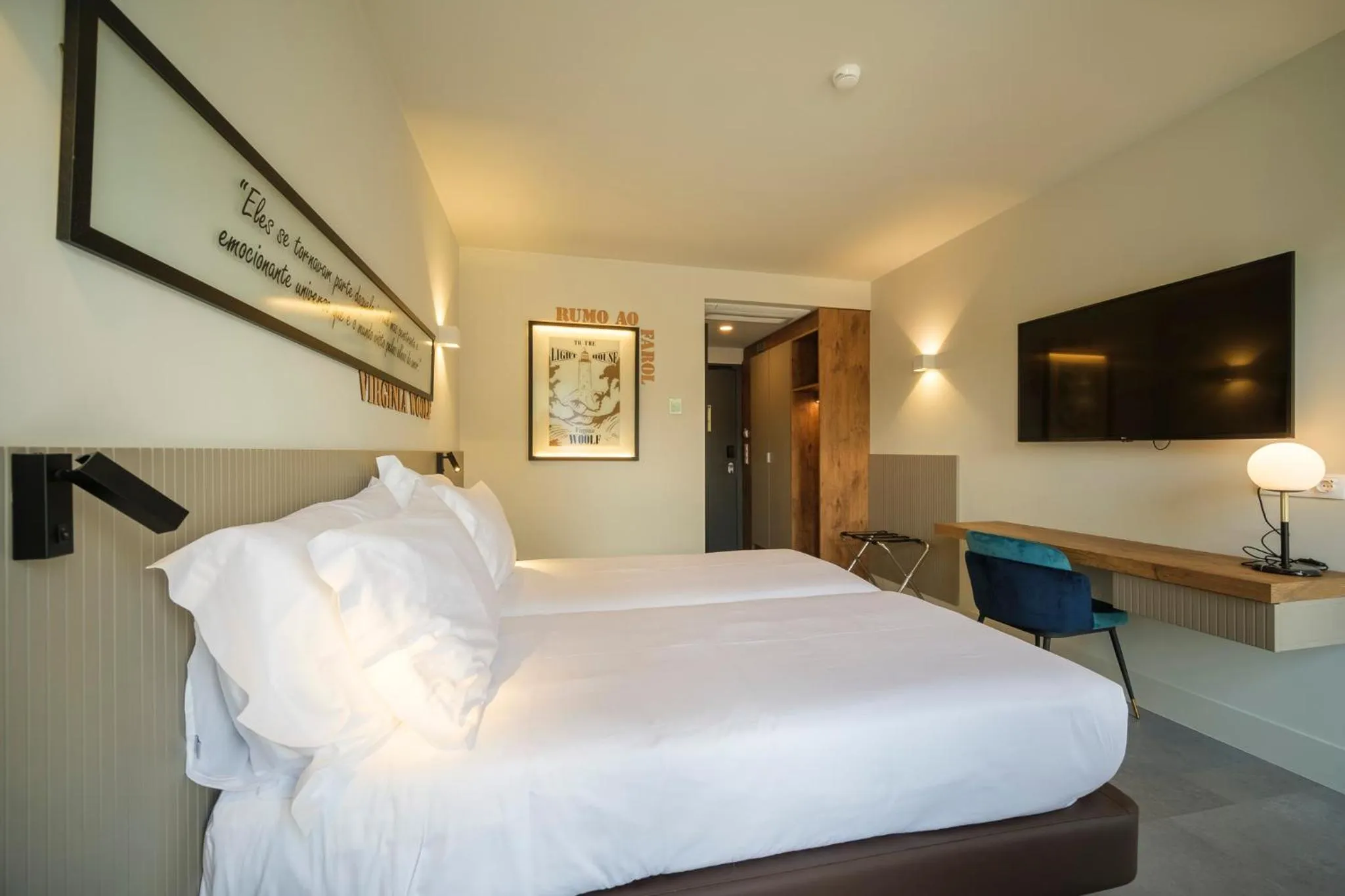 Bed in Azores Book Hotel