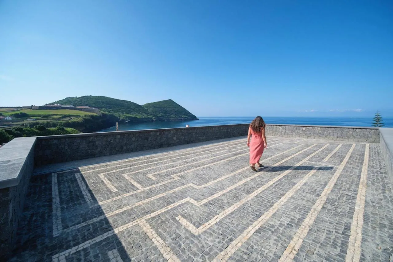 Day in Azores Book Hotel