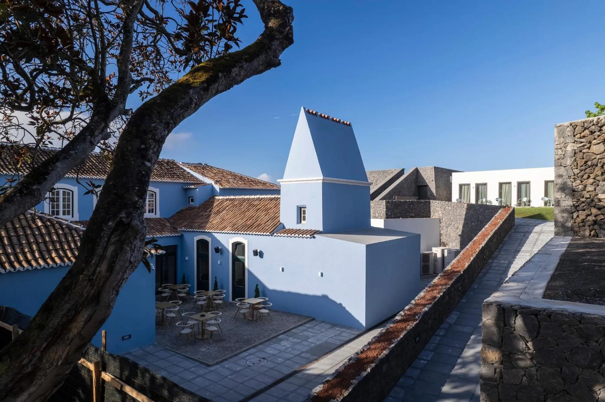 Property building in Azores Book Hotel