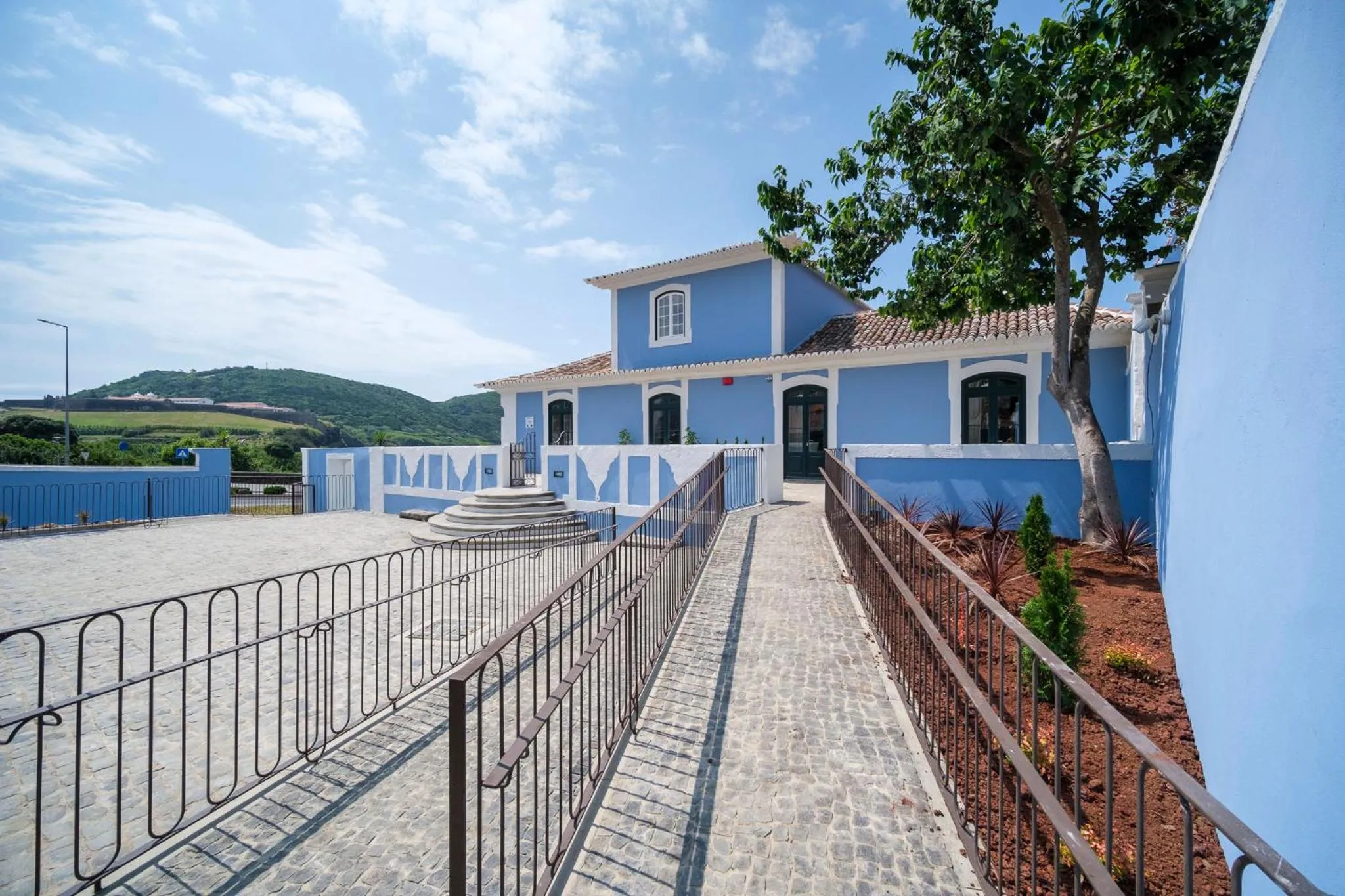 Property building in Azores Book Hotel