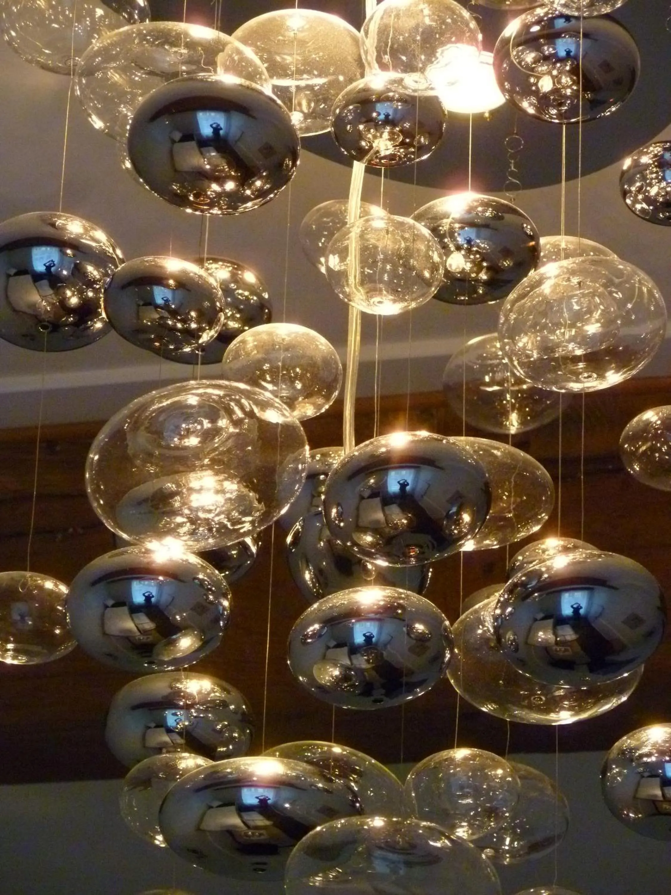 Decorative detail in Aux Portes d'Honneur