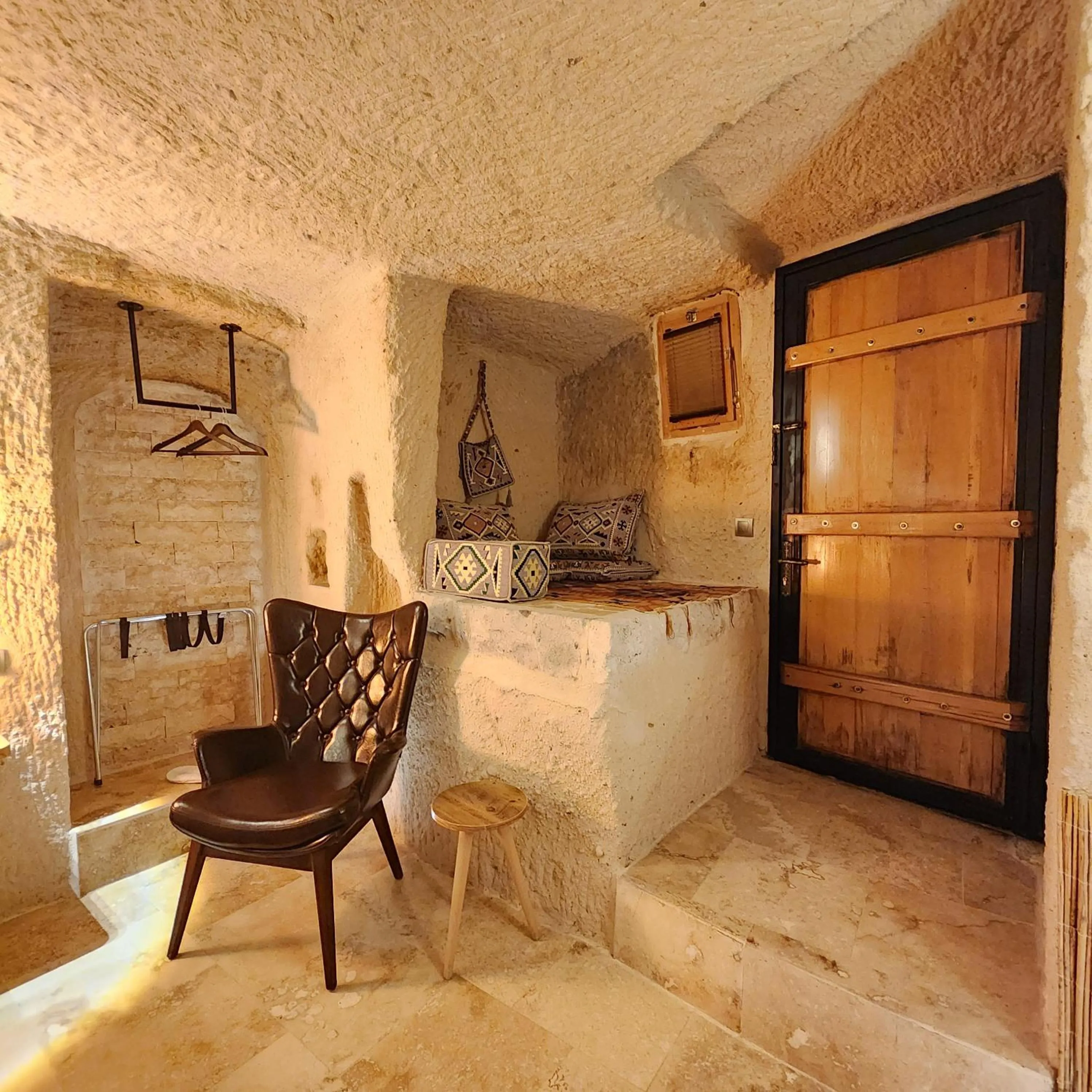 Seating area in Memories Cave House Adults Only Plus 12