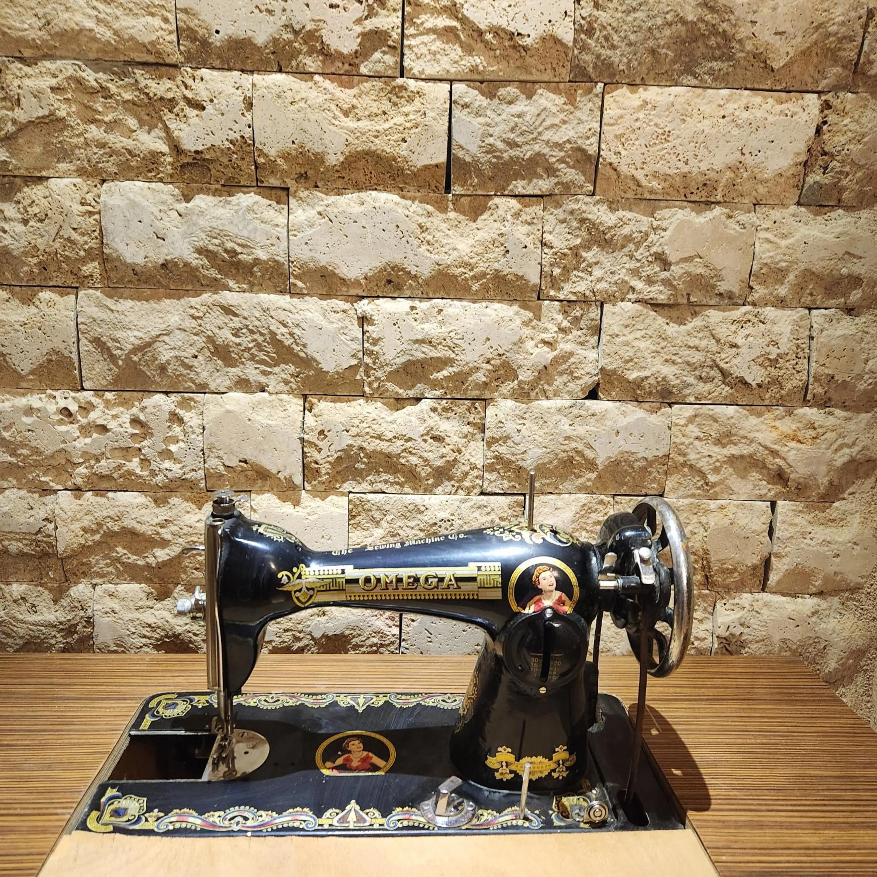 Decorative detail in Memories Cave House Adults Only Plus 12