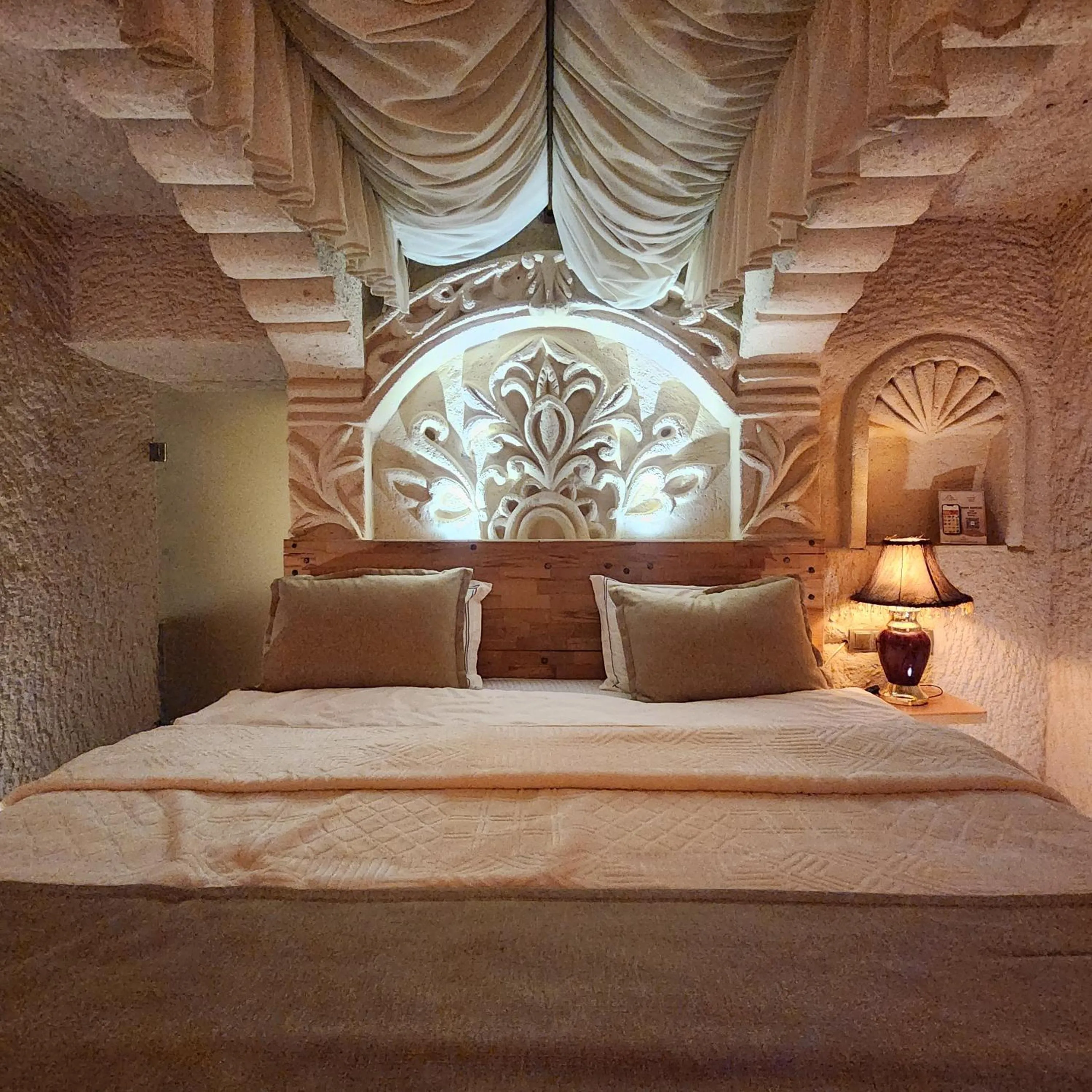 Decorative detail, Bed in Memories Cave House Adults Only Plus 12