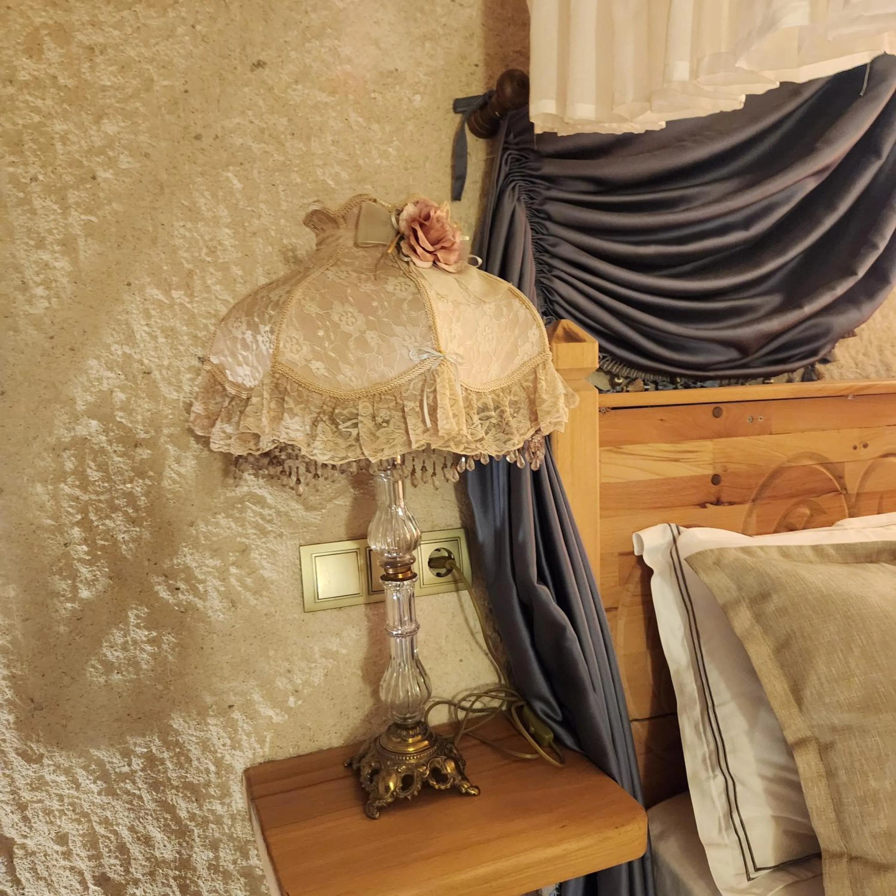 Decorative detail, Bed in Memories Cave House Adults Only Plus 12